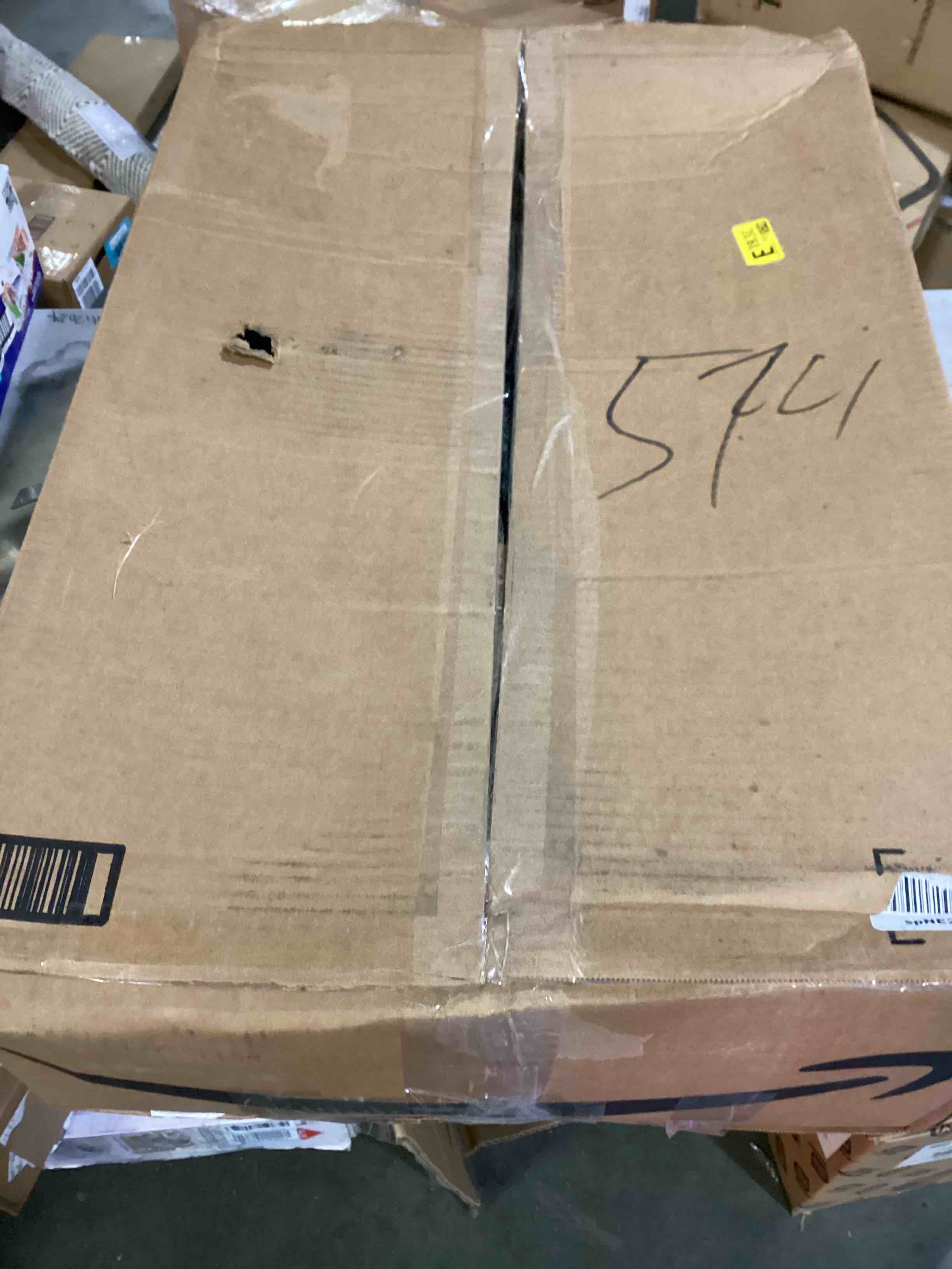 https://s3.amazonaws.com/lotting-images-prod/bidfta/BLU4112201_1701888248828.jpeg