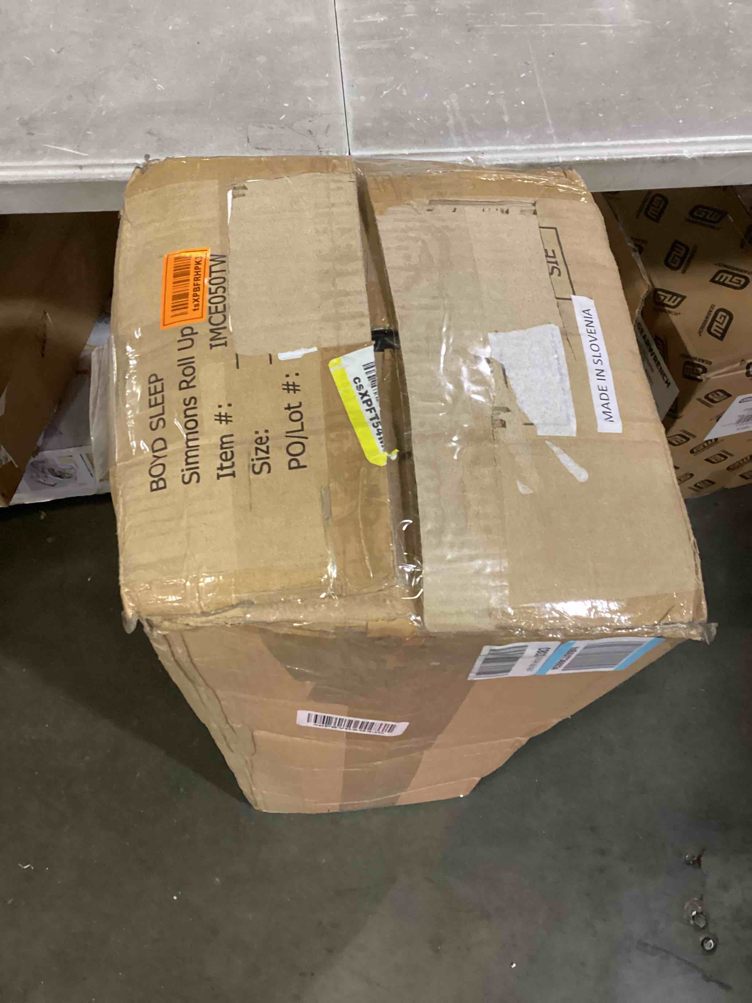 https://s3.amazonaws.com/lotting-images-prod/bidfta/BLU4112205_1701888878172.jpeg