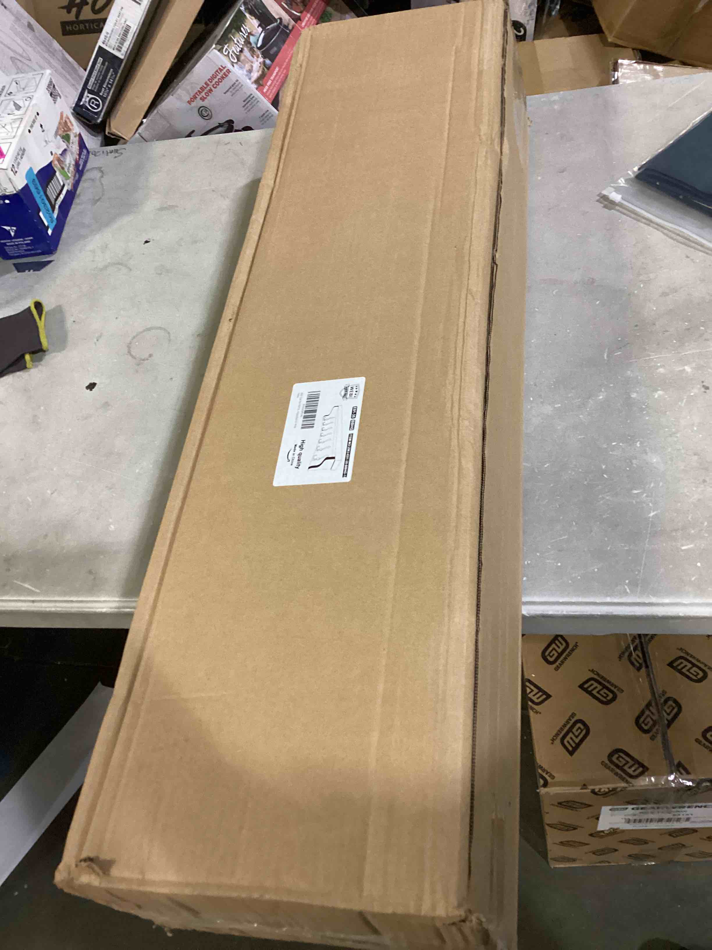 https://s3.amazonaws.com/lotting-images-prod/bidfta/BLU4112307_1701965527265.jpeg