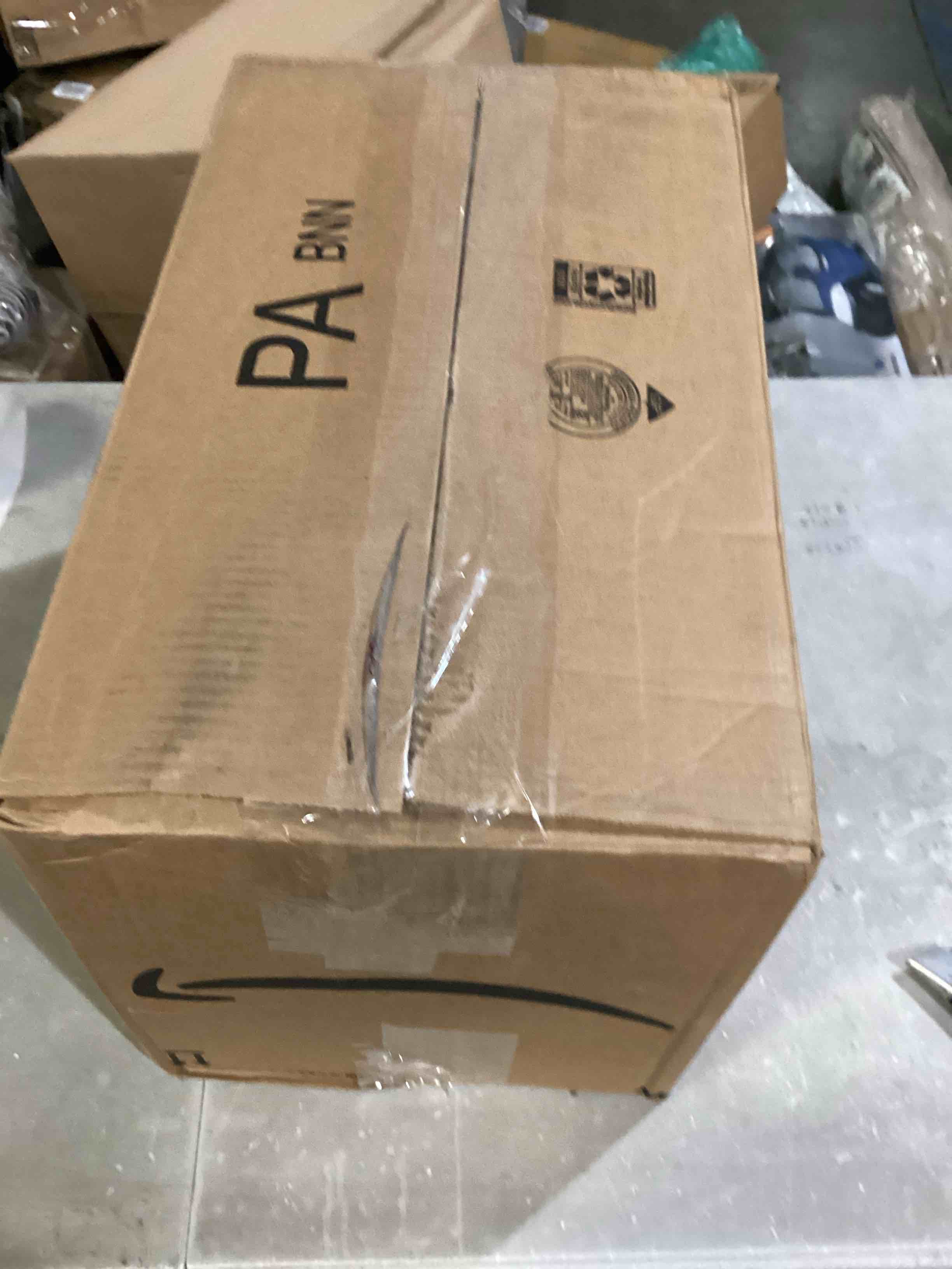 https://s3.amazonaws.com/lotting-images-prod/bidfta/BLU4112719_1702398117373.jpeg