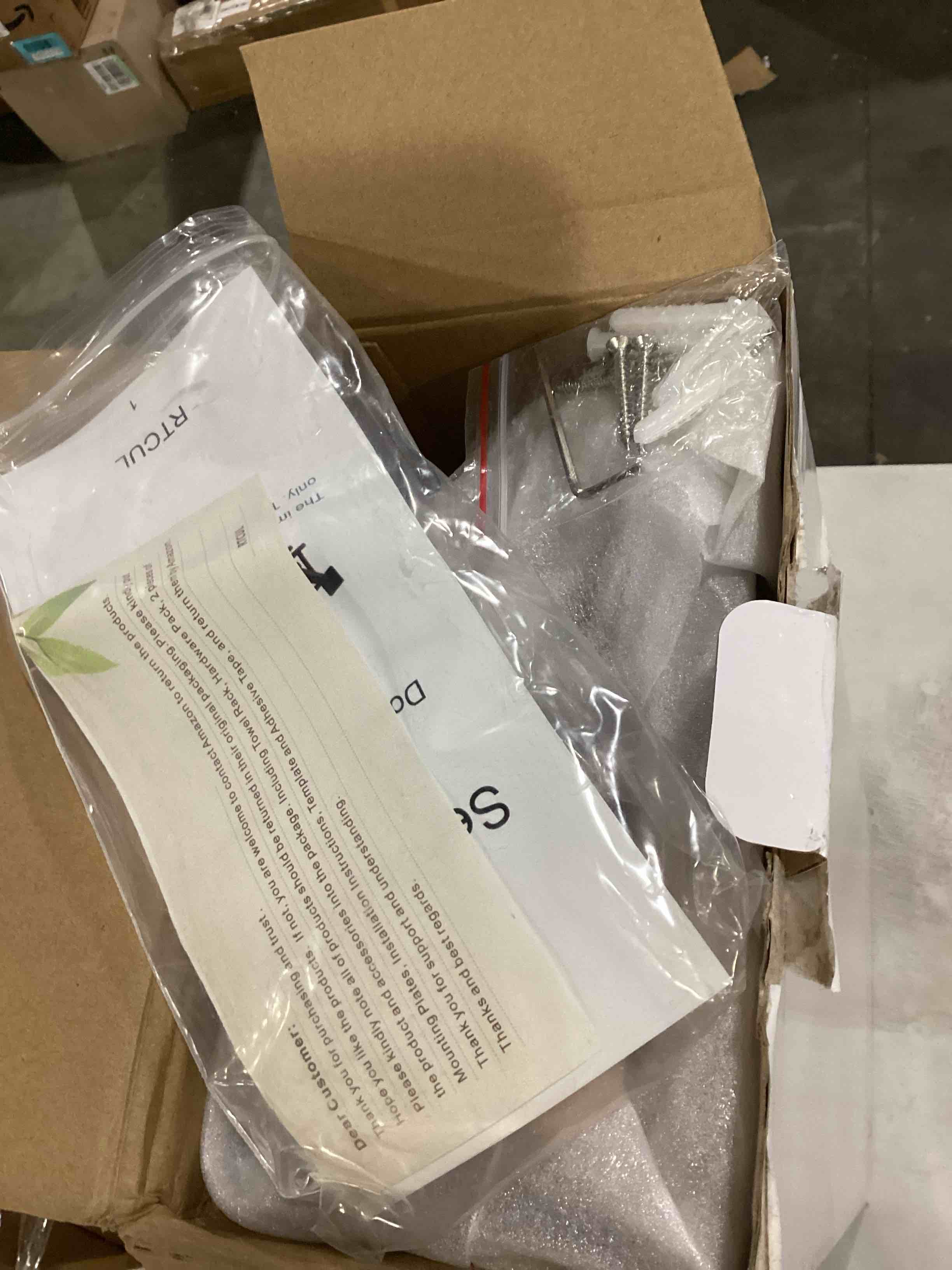 https://s3.amazonaws.com/lotting-images-prod/bidfta/BLU4113564_1701964381116.jpeg