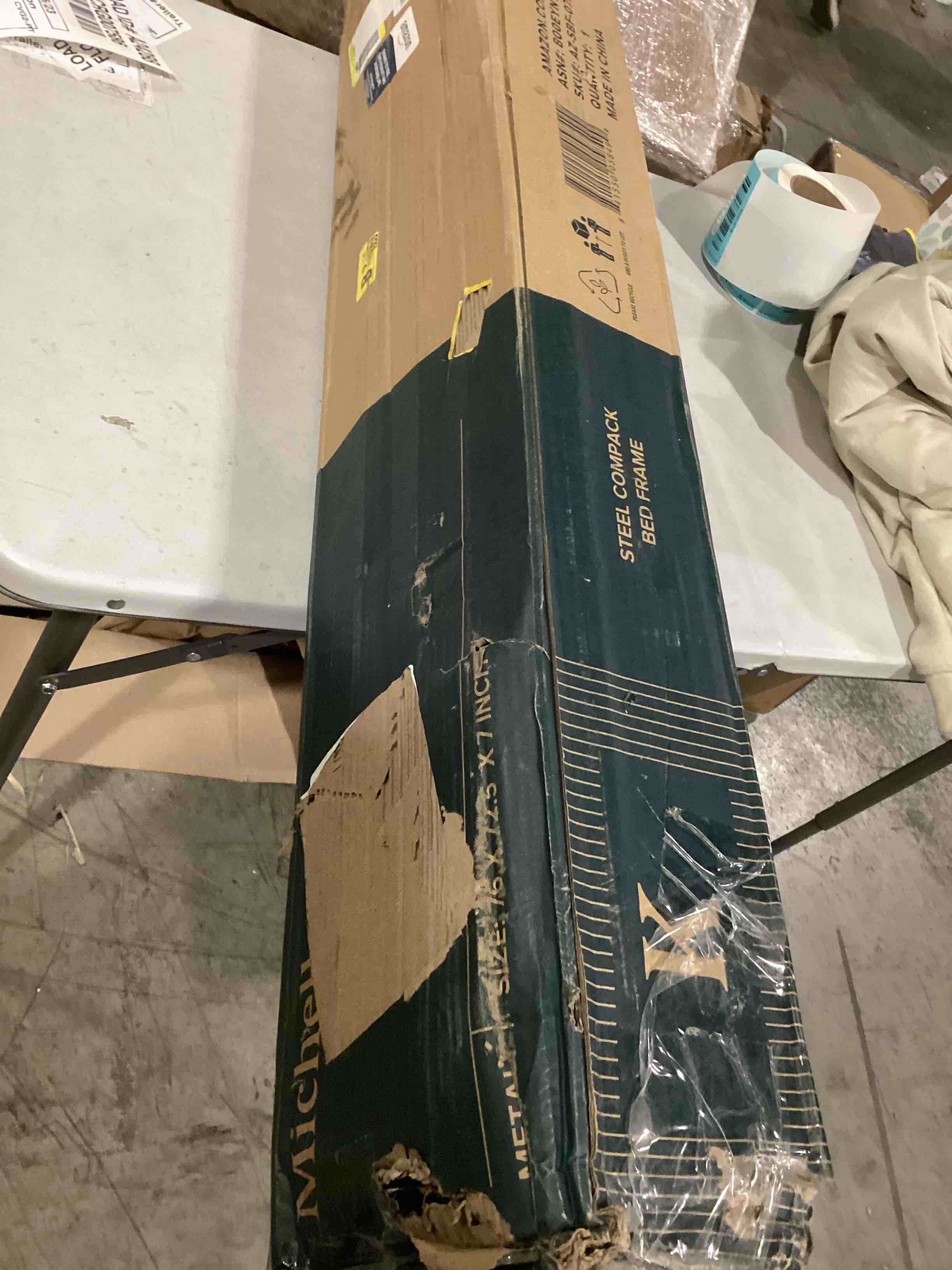 https://s3.amazonaws.com/lotting-images-prod/bidfta/BLU4114339_1702924112584.jpeg
