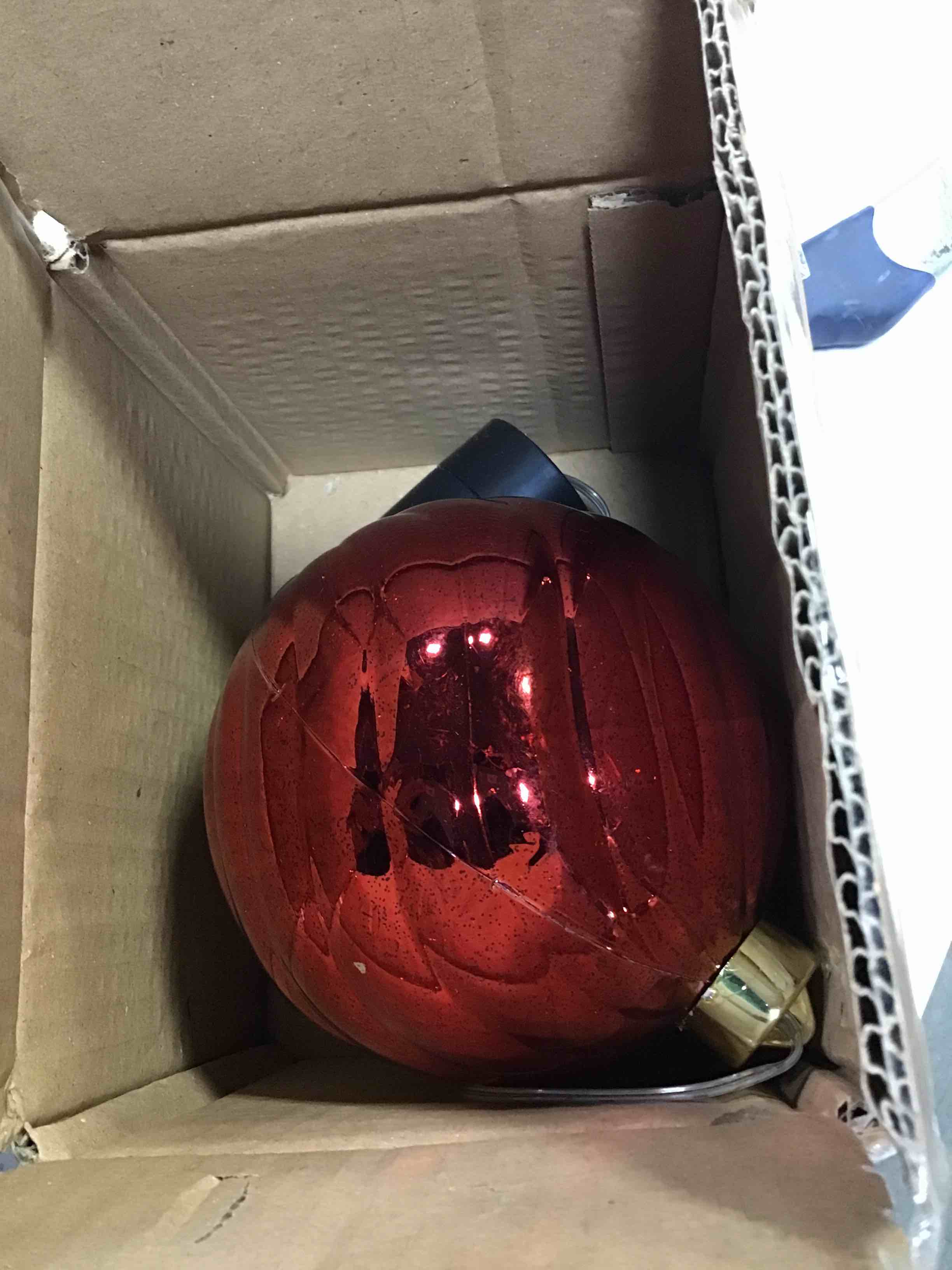https://s3.amazonaws.com/lotting-images-prod/bidfta/BLU4114673_1703177143920.jpeg
