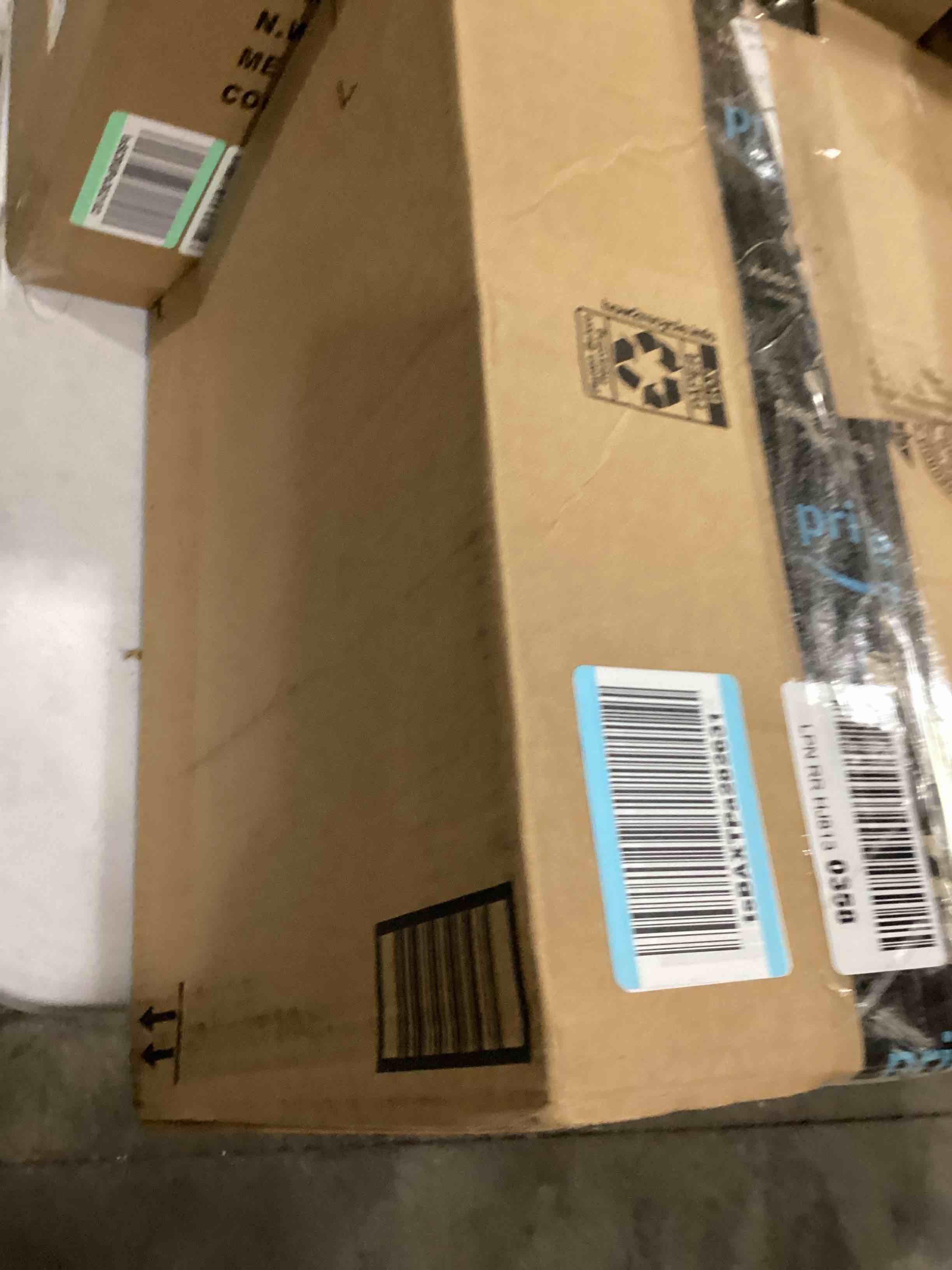 https://s3.amazonaws.com/lotting-images-prod/bidfta/BLU4114954_1701798204704.jpeg