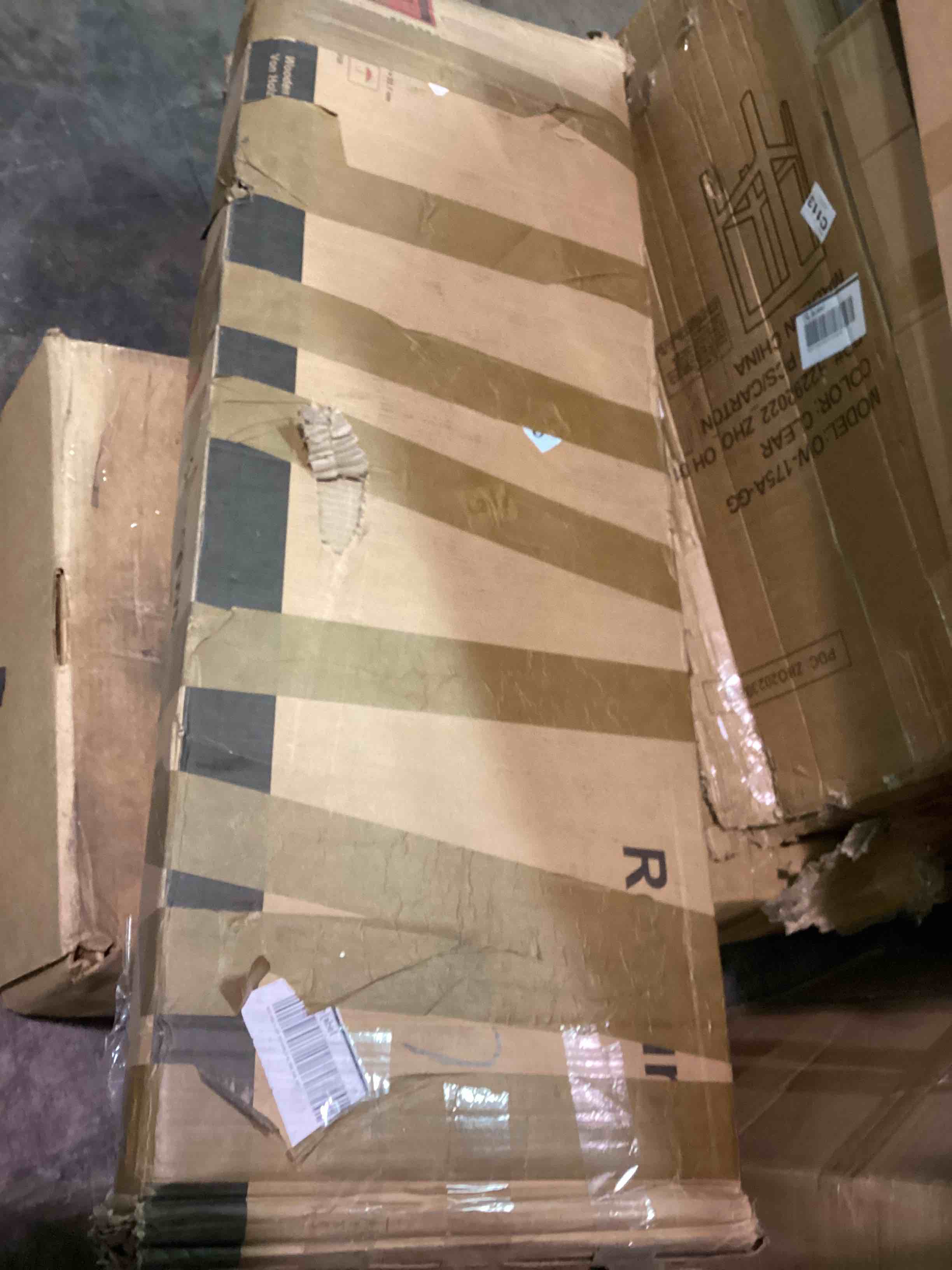 https://s3.amazonaws.com/lotting-images-prod/bidfta/BLU4115624_1702496004904.jpeg