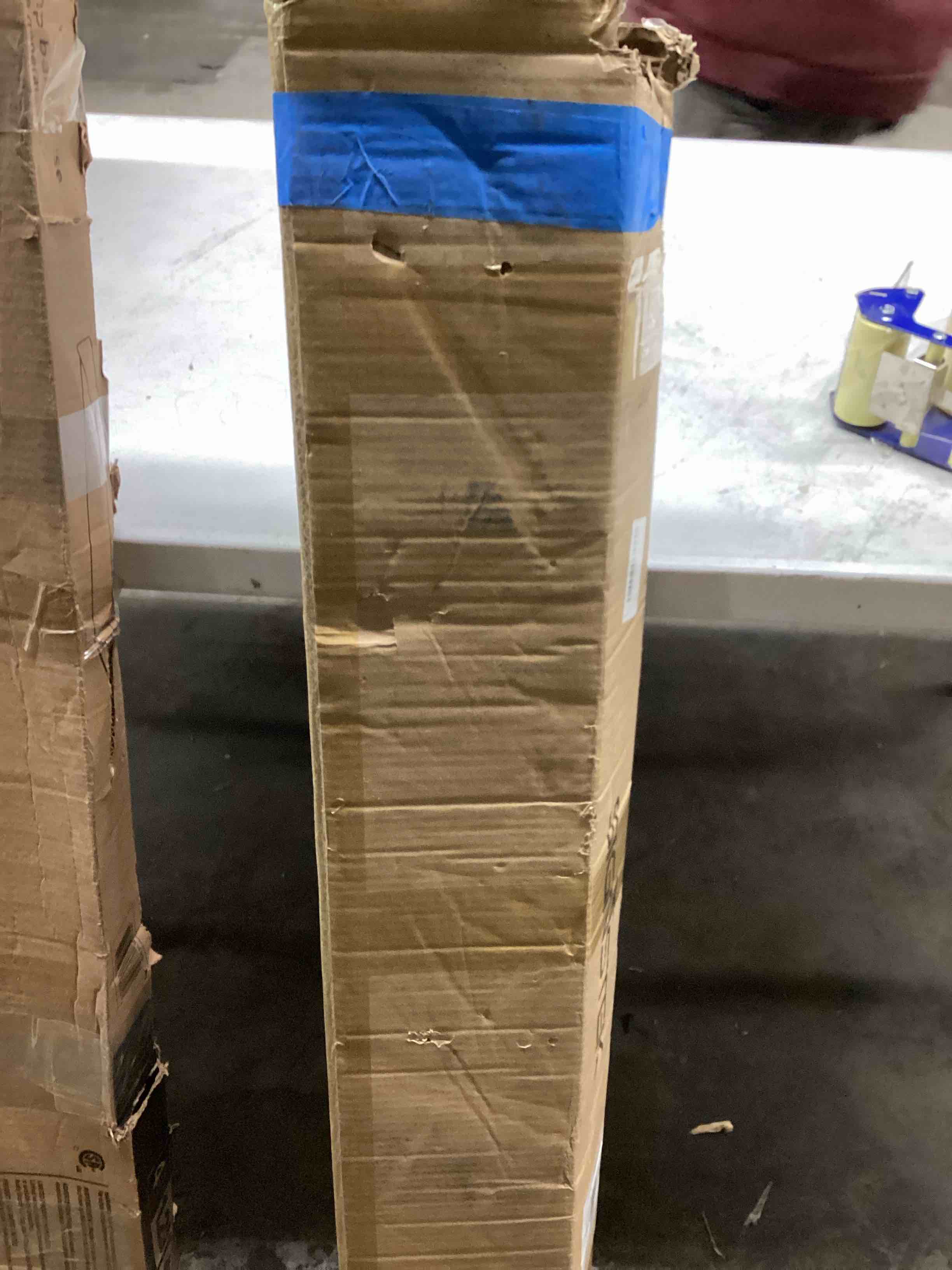 https://s3.amazonaws.com/lotting-images-prod/bidfta/BLU4118322_1701111195916.jpeg