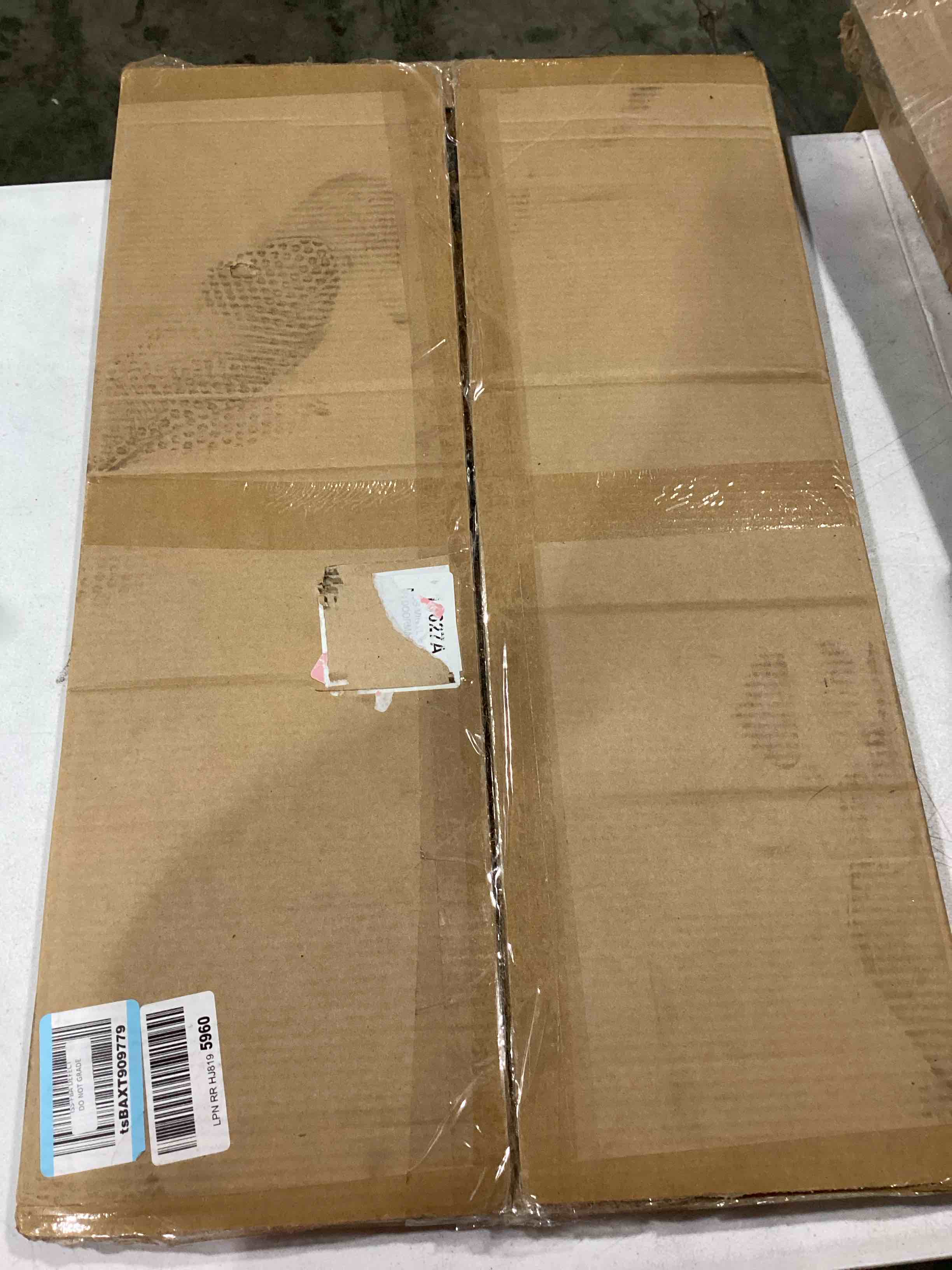 https://s3.amazonaws.com/lotting-images-prod/bidfta/BLU4118765_1701700363643.jpeg