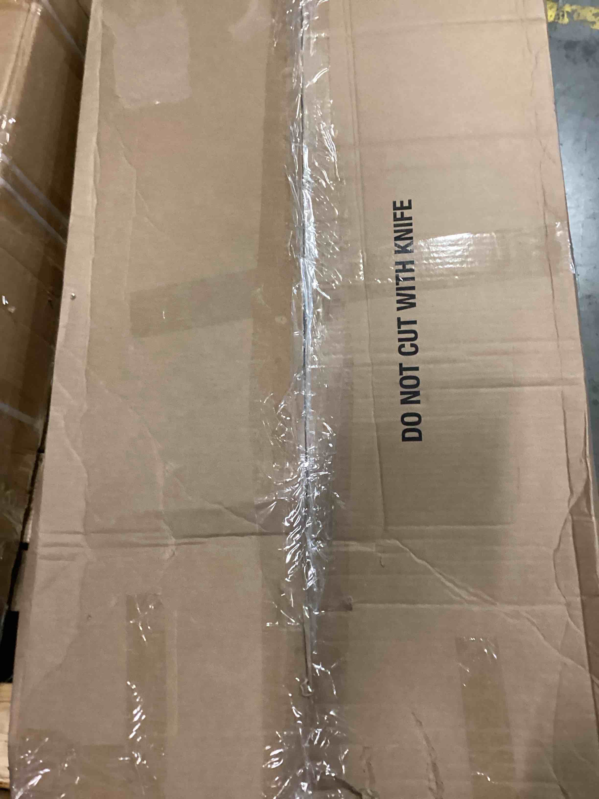 https://s3.amazonaws.com/lotting-images-prod/bidfta/BLU4119022_1702990510690.jpeg