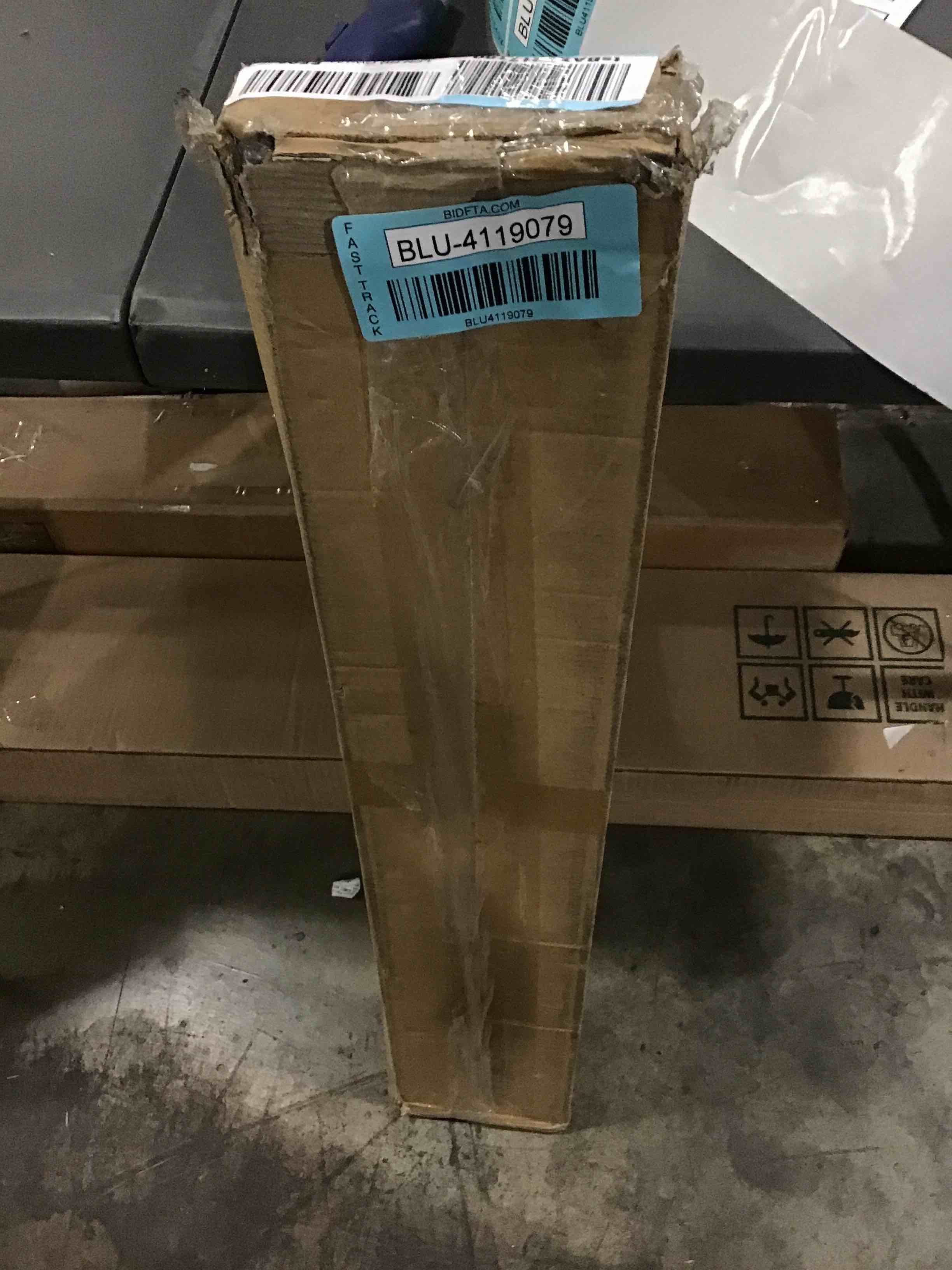 https://s3.amazonaws.com/lotting-images-prod/bidfta/BLU4119079_1703008923658.jpeg