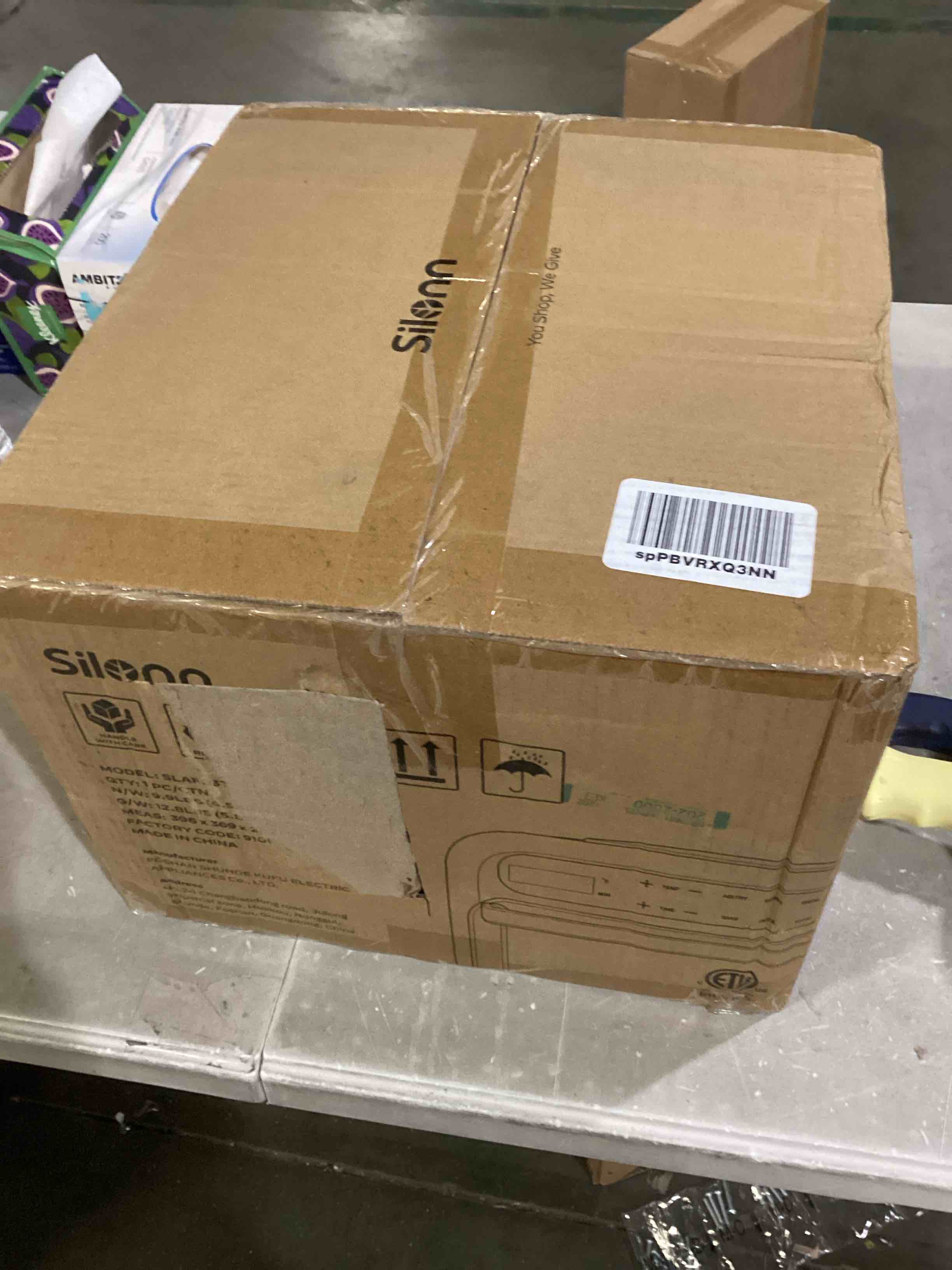 https://s3.amazonaws.com/lotting-images-prod/bidfta/BLU4120104_1701714414146.jpeg