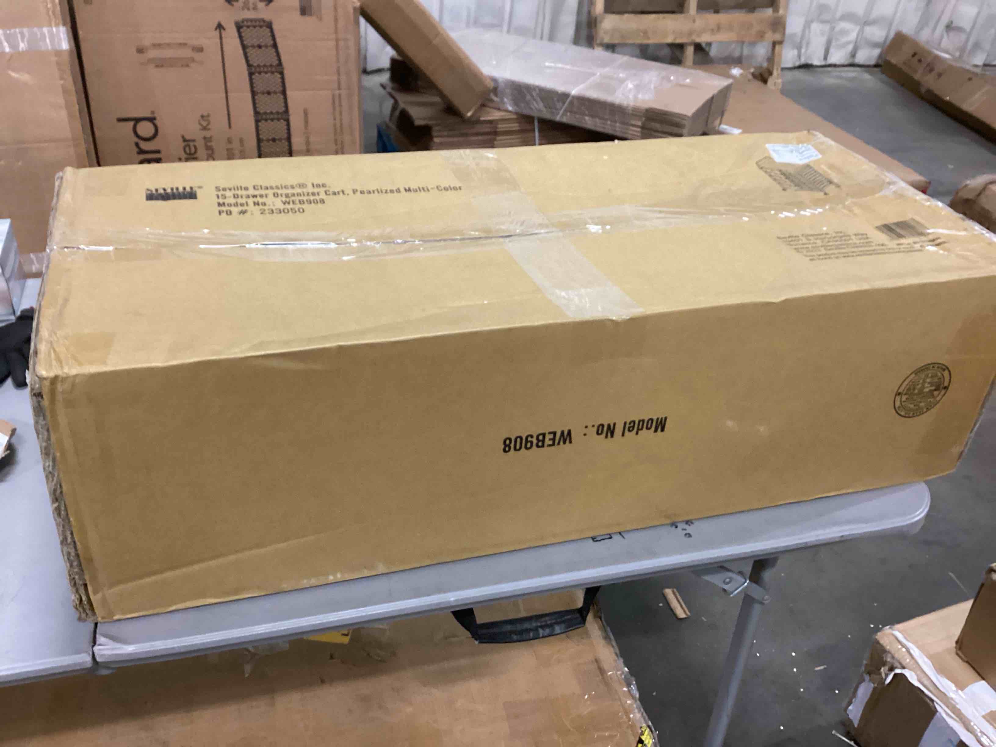 https://s3.amazonaws.com/lotting-images-prod/bidfta/BLU4120587_1702475653208.jpeg