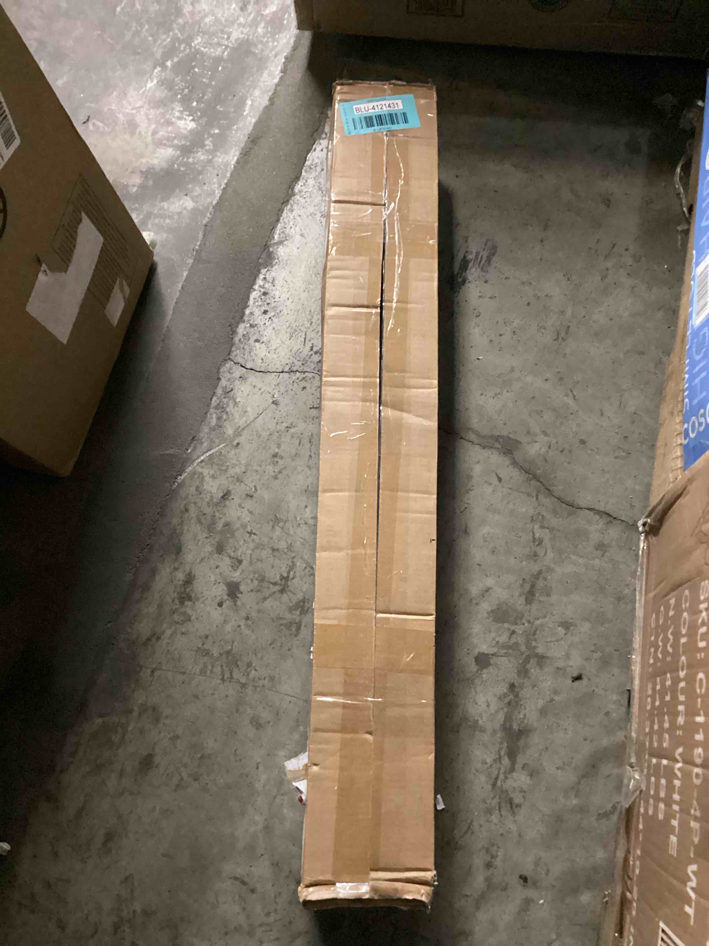 https://s3.amazonaws.com/lotting-images-prod/bidfta/BLU4121431_1700594810945.jpeg