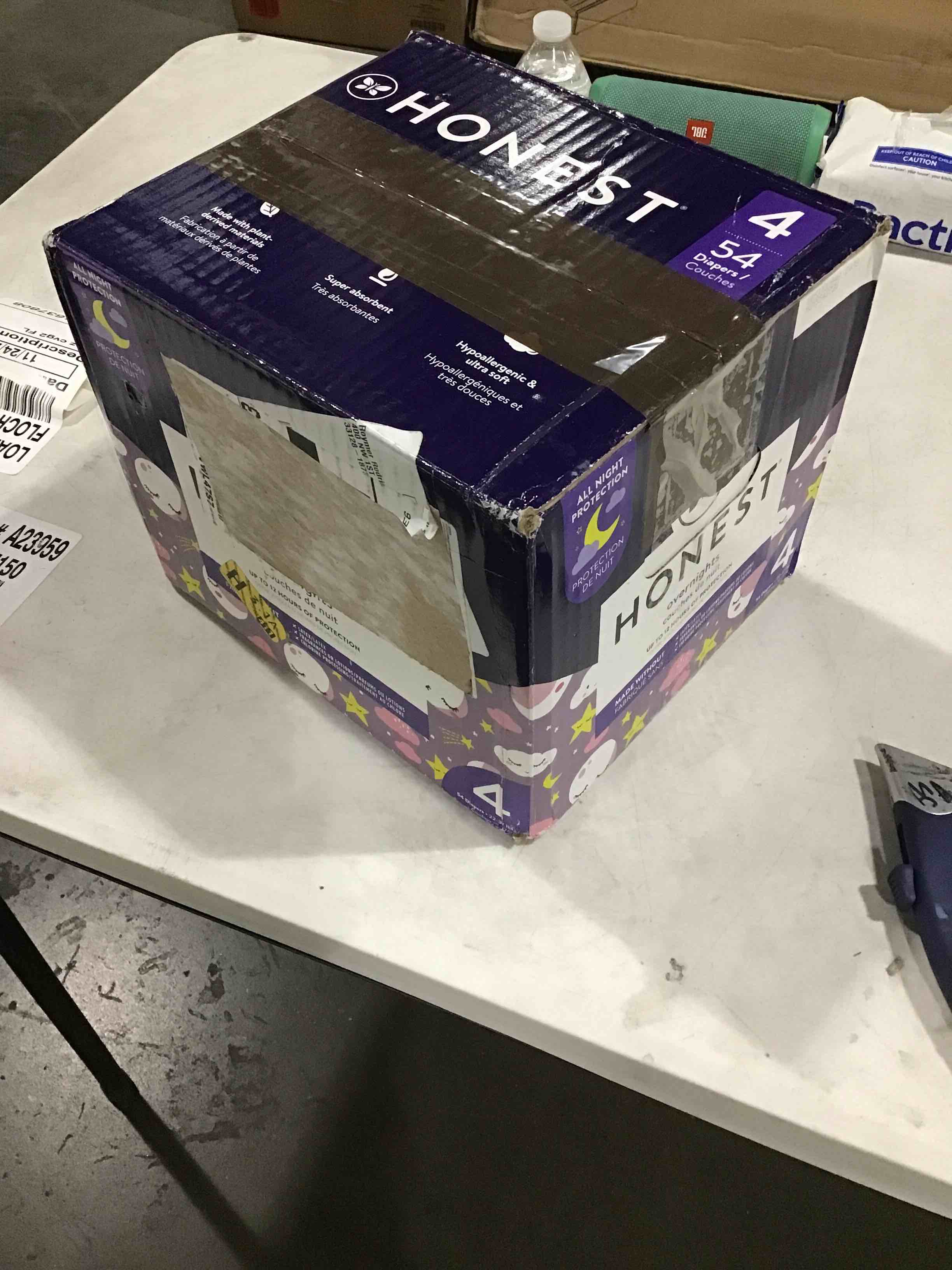 https://s3.amazonaws.com/lotting-images-prod/bidfta/BLU4121822_1701286169947.jpeg