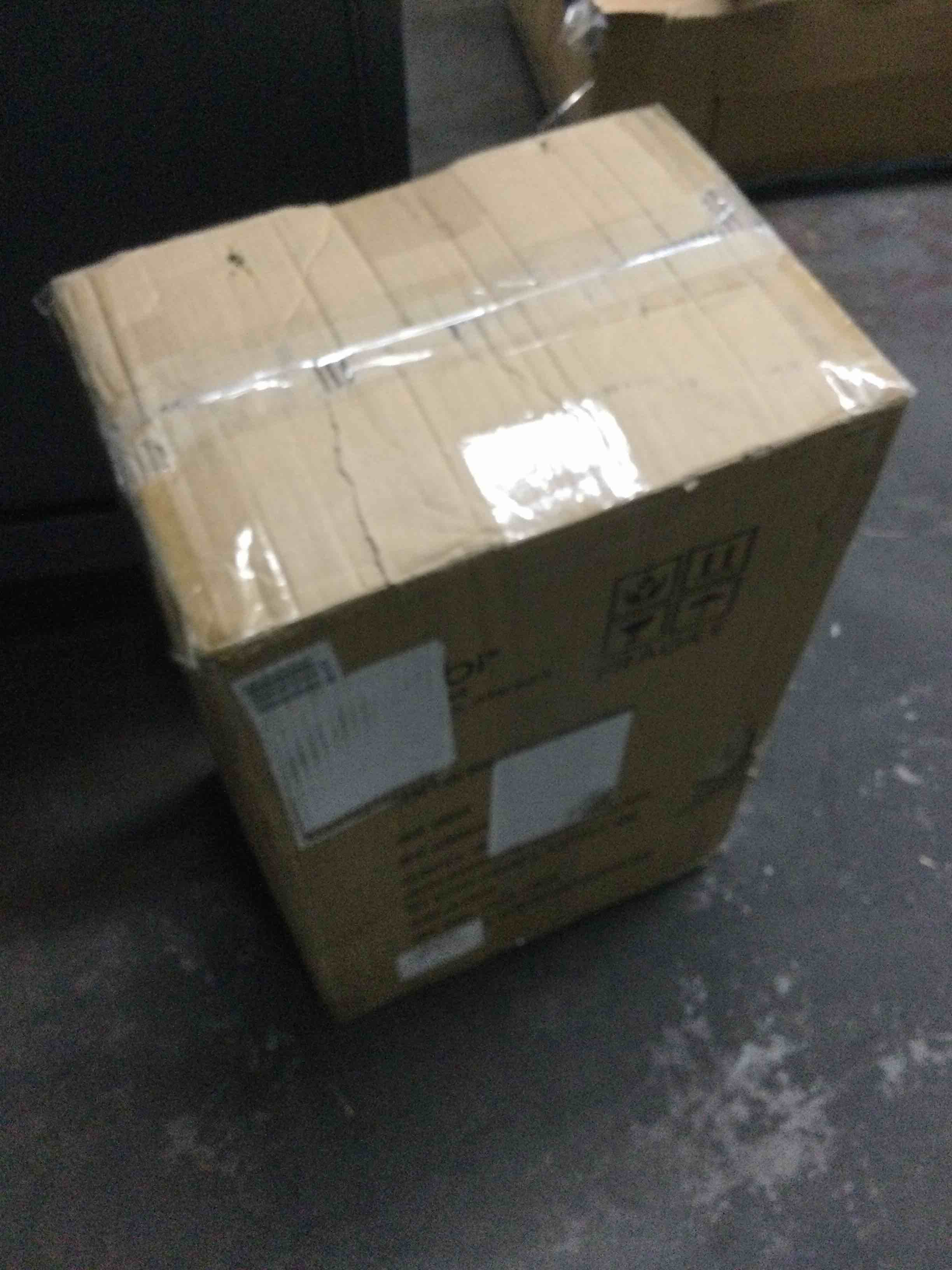 https://s3.amazonaws.com/lotting-images-prod/bidfta/BLU4122667_1700597573916.jpeg
