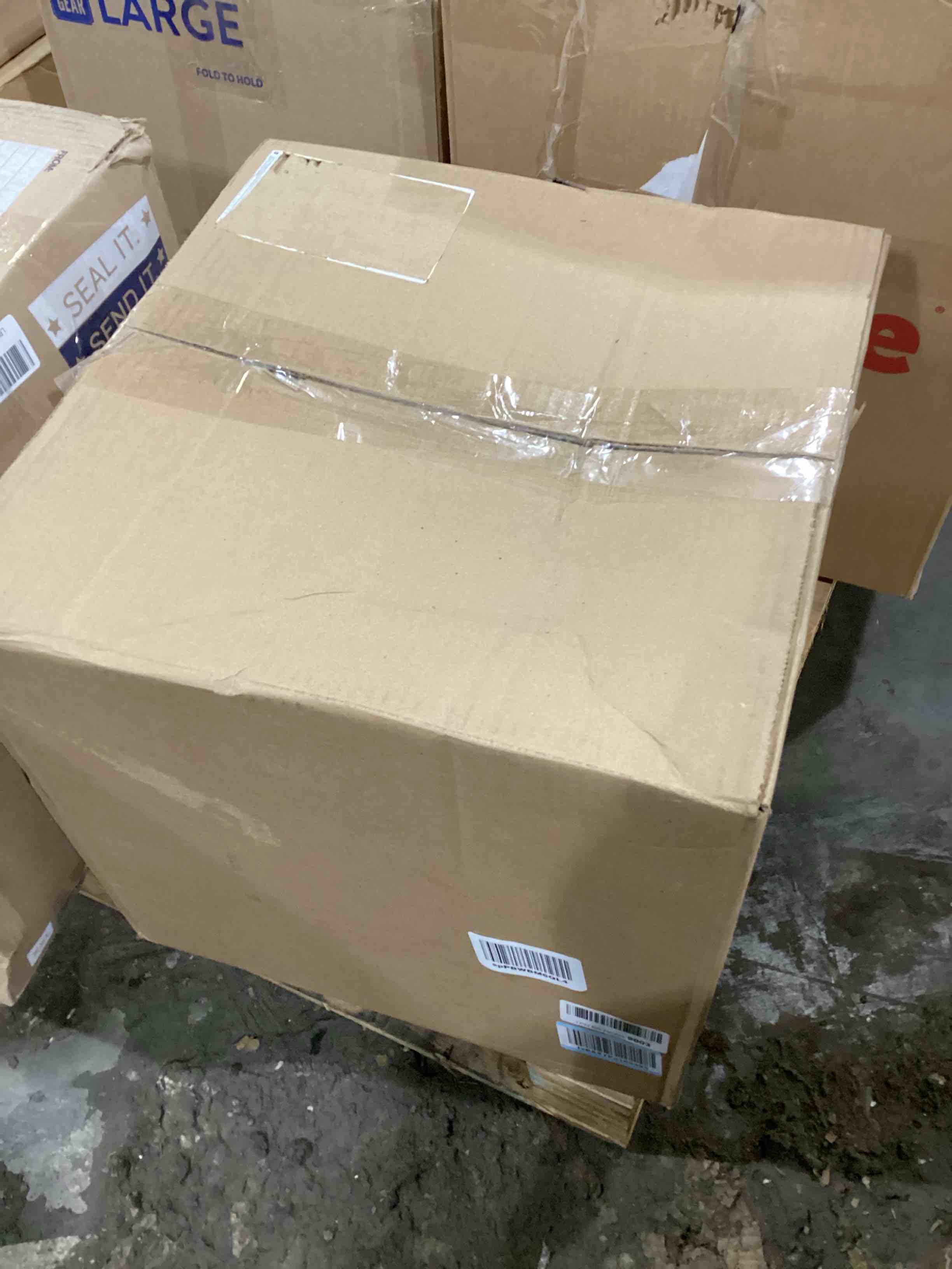 https://s3.amazonaws.com/lotting-images-prod/bidfta/BLU4123368_1701289200509.jpeg