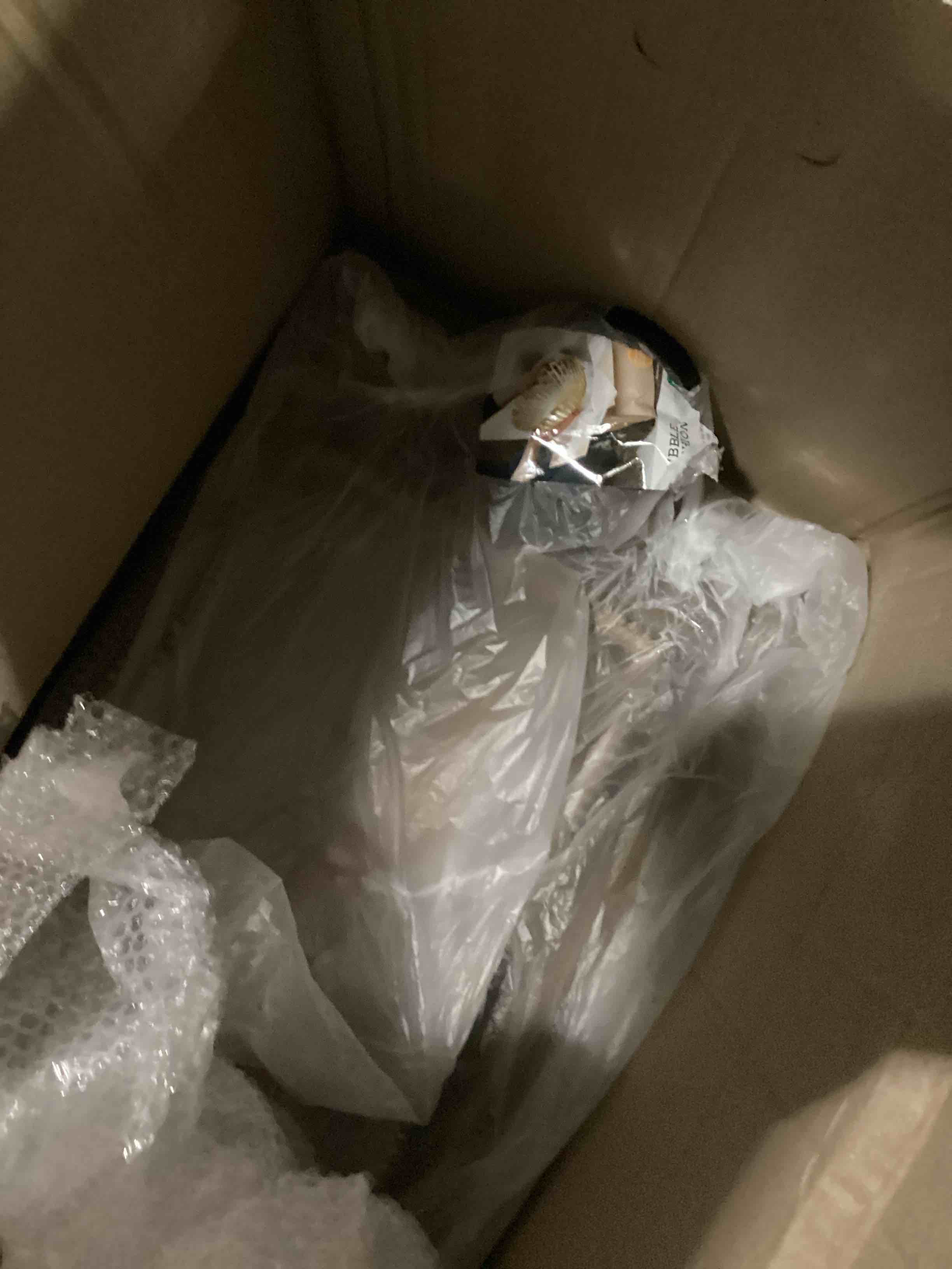 https://s3.amazonaws.com/lotting-images-prod/bidfta/BLU4123464_1701289091075.jpeg