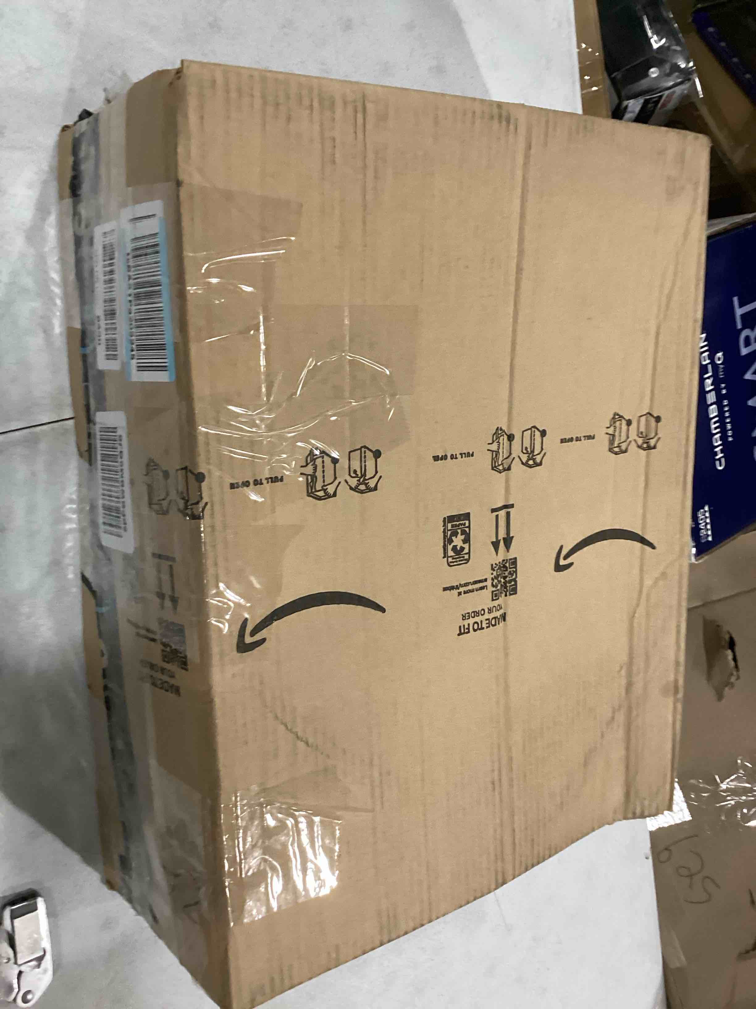 https://s3.amazonaws.com/lotting-images-prod/bidfta/BLU4123485_1701292460802.jpeg