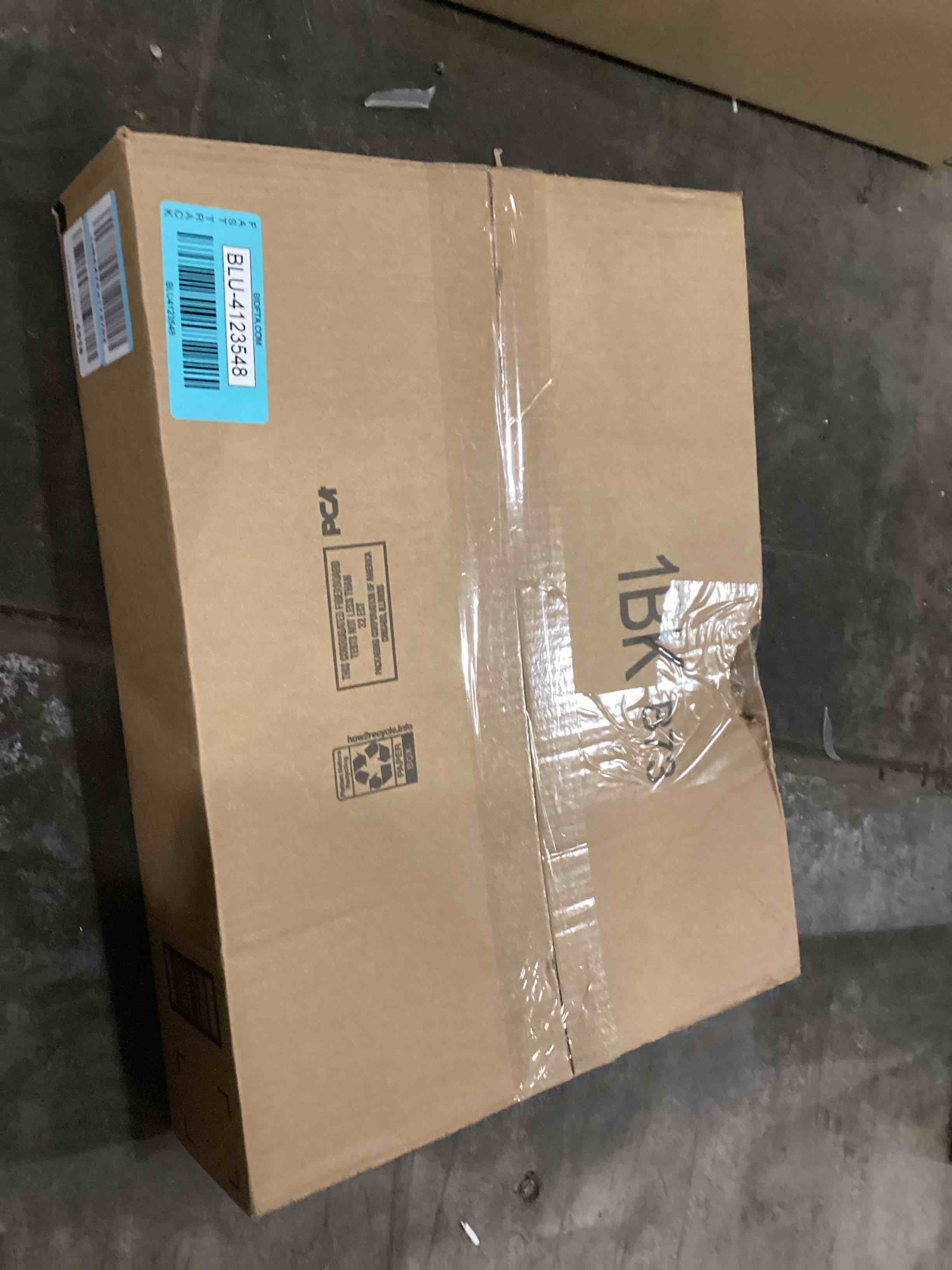 https://s3.amazonaws.com/lotting-images-prod/bidfta/BLU4123548_1701368689815.jpeg