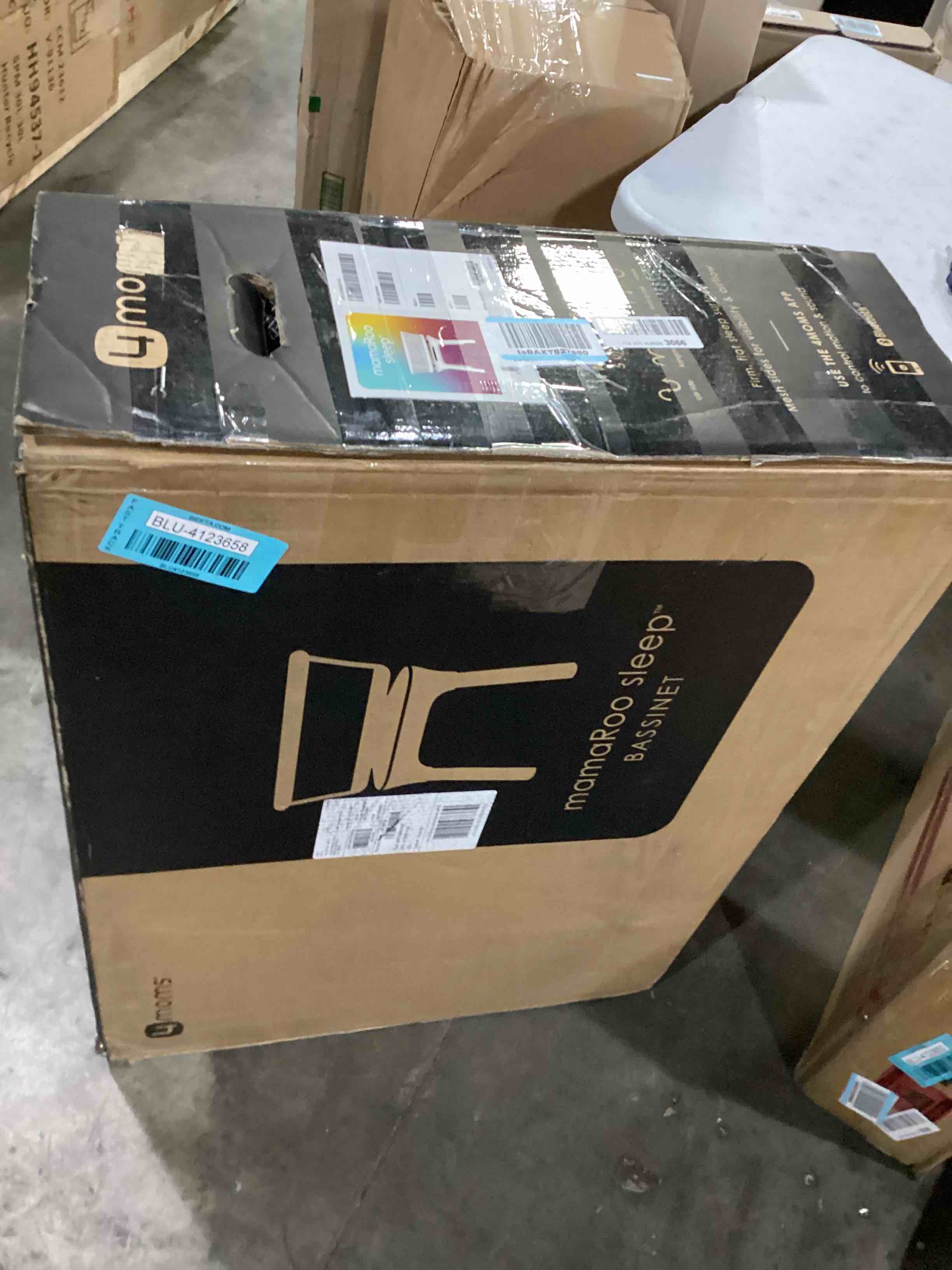 https://s3.amazonaws.com/lotting-images-prod/bidfta/BLU4123658_1701447294618.jpeg