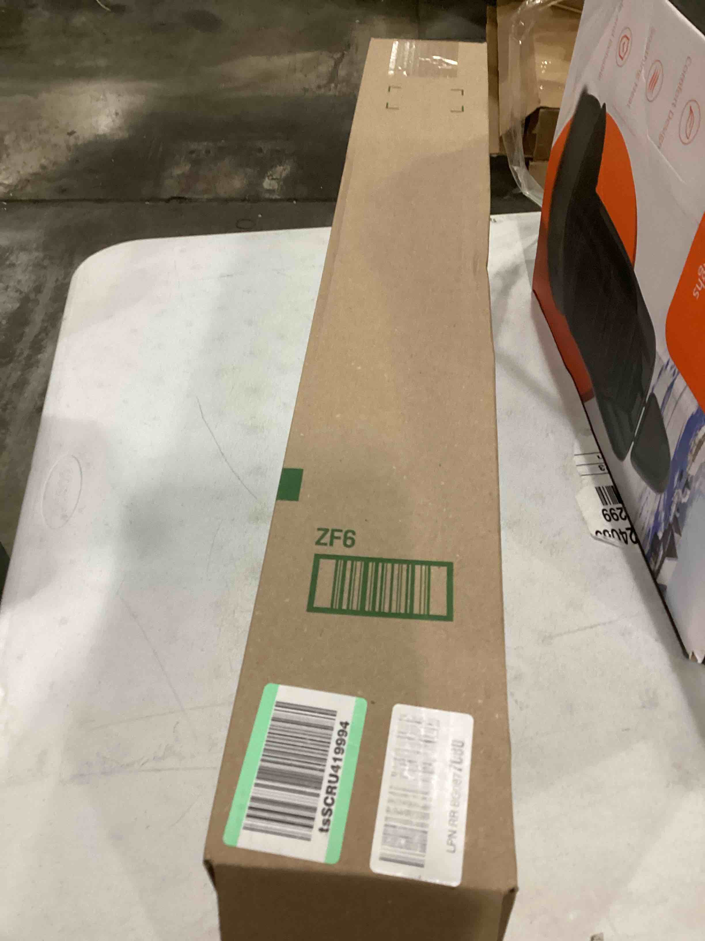 https://s3.amazonaws.com/lotting-images-prod/bidfta/BLU4123772_1701719487711.jpeg