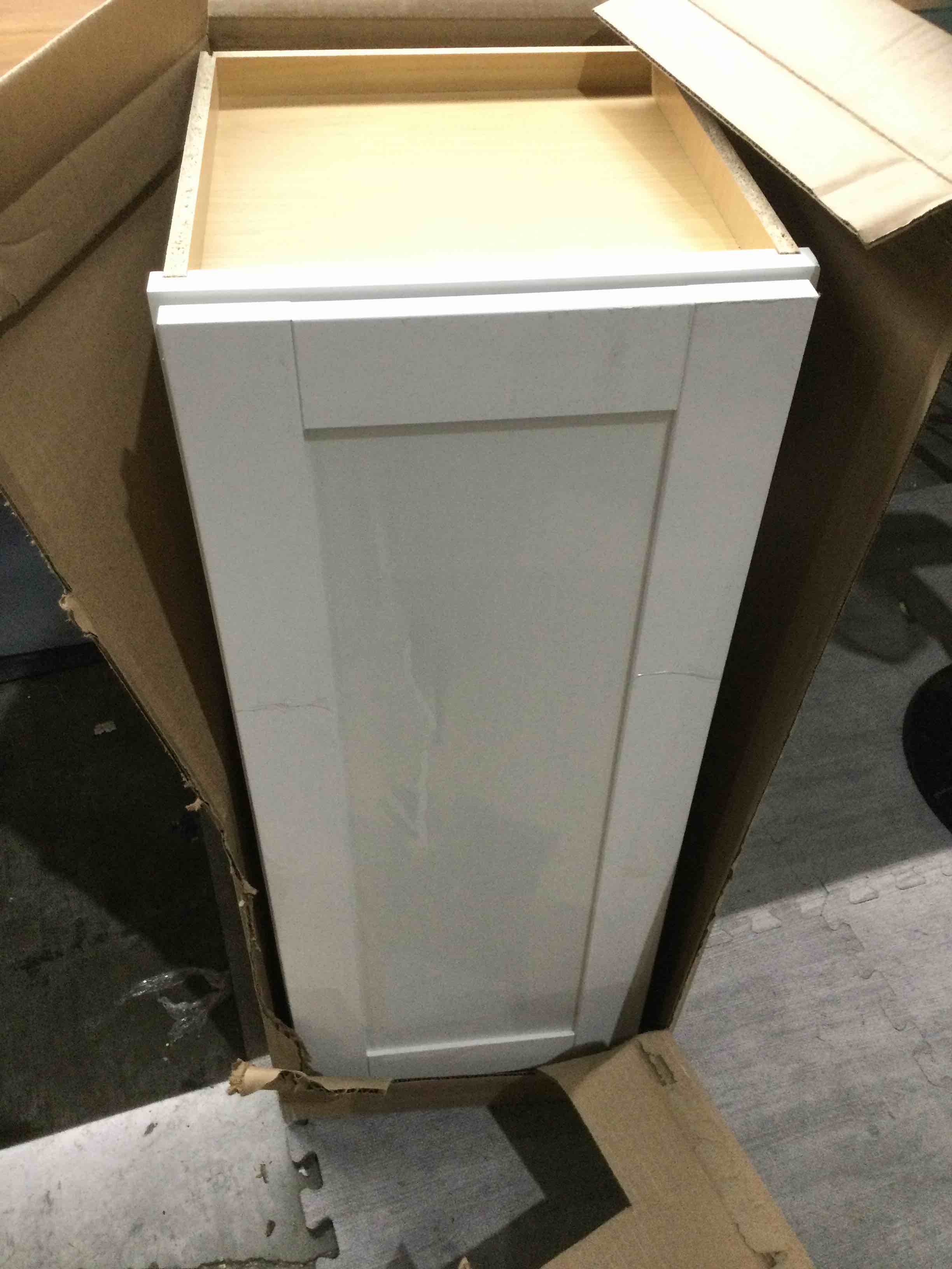 https://s3.amazonaws.com/lotting-images-prod/bidfta/BLU4185686_1692041429276.jpeg