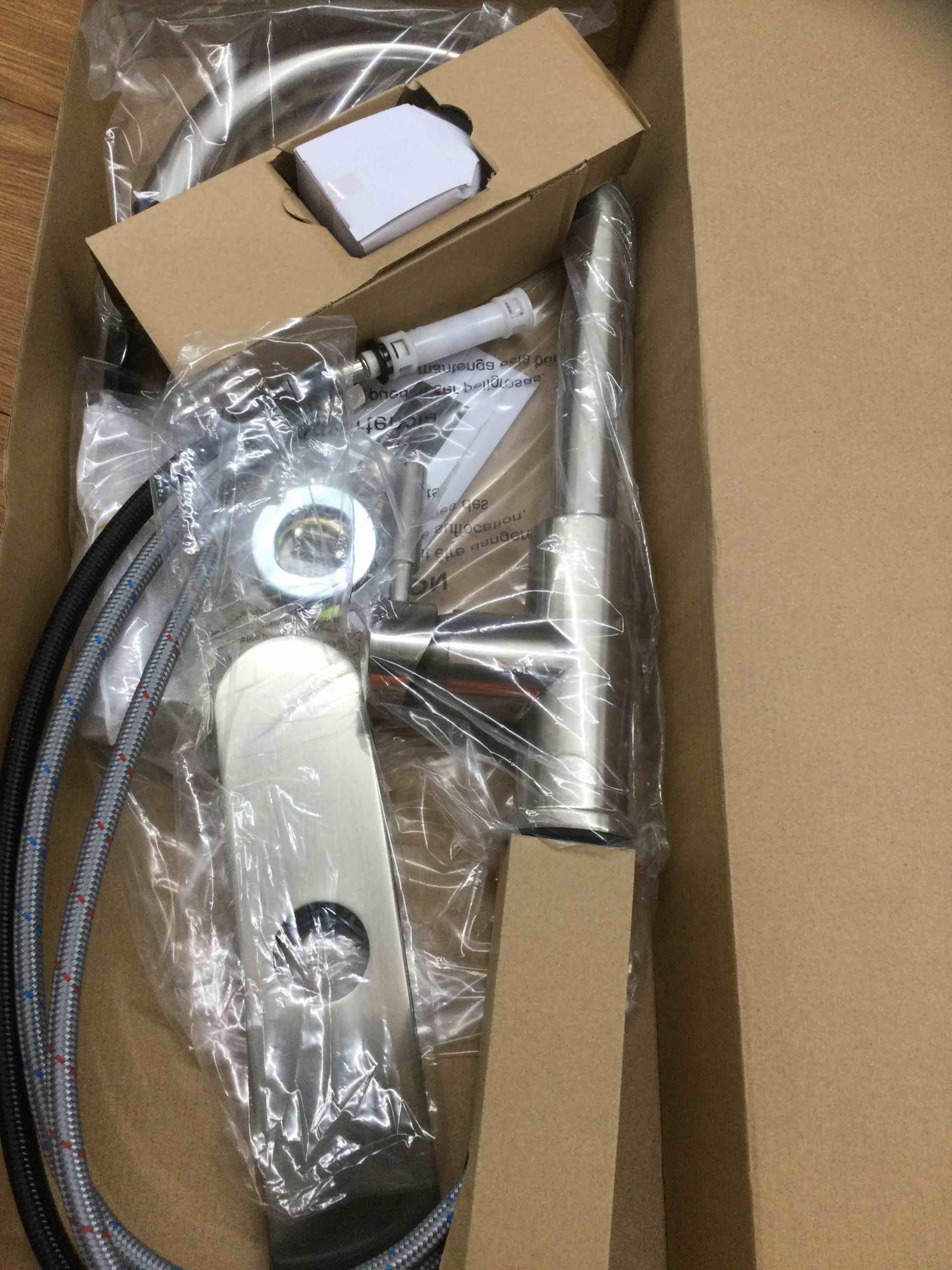 https://s3.amazonaws.com/lotting-images-prod/bidfta/BLU4187306_1687283565838.jpeg