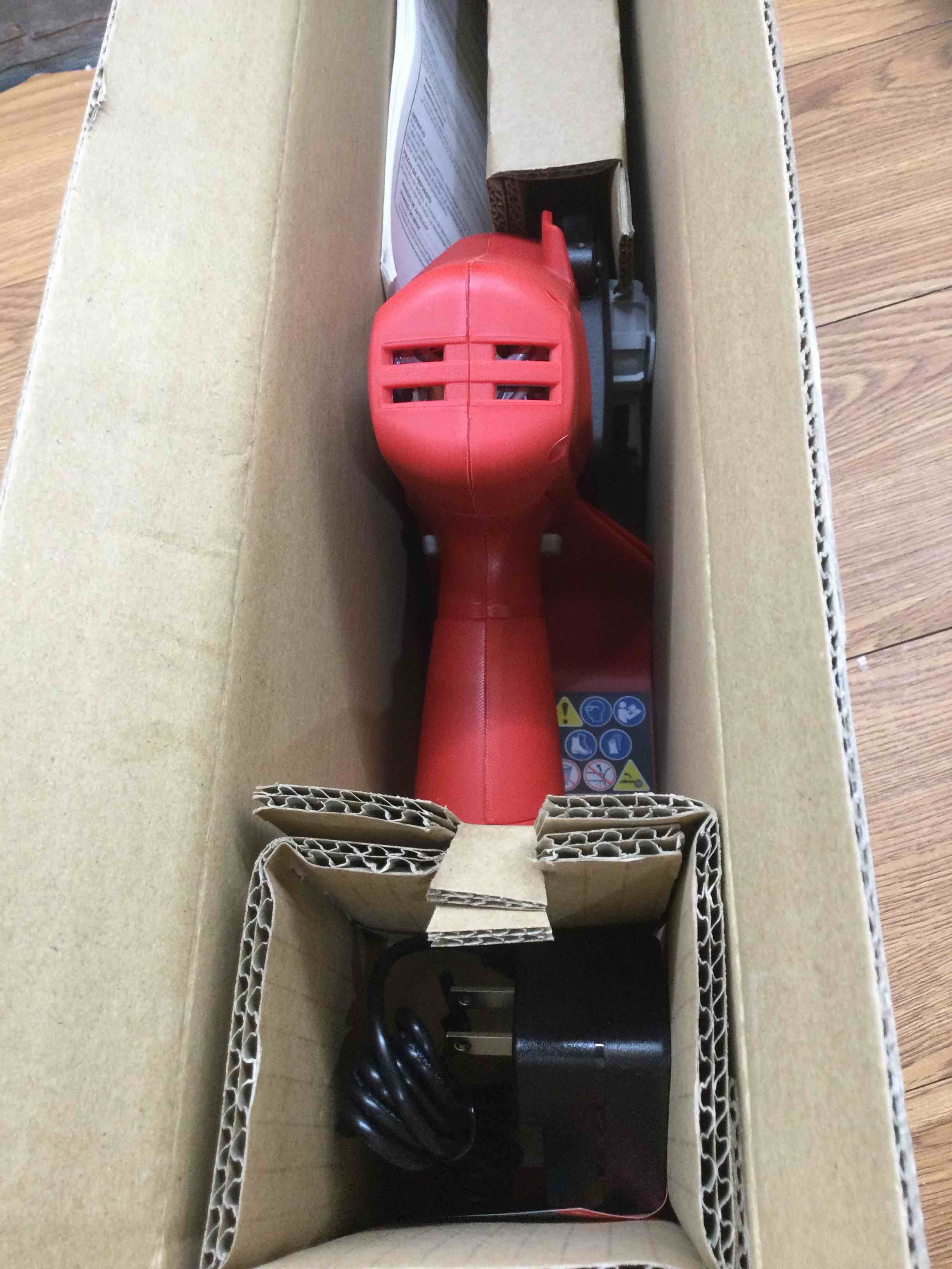 https://s3.amazonaws.com/lotting-images-prod/bidfta/BLU4187366_1687360087587.jpeg