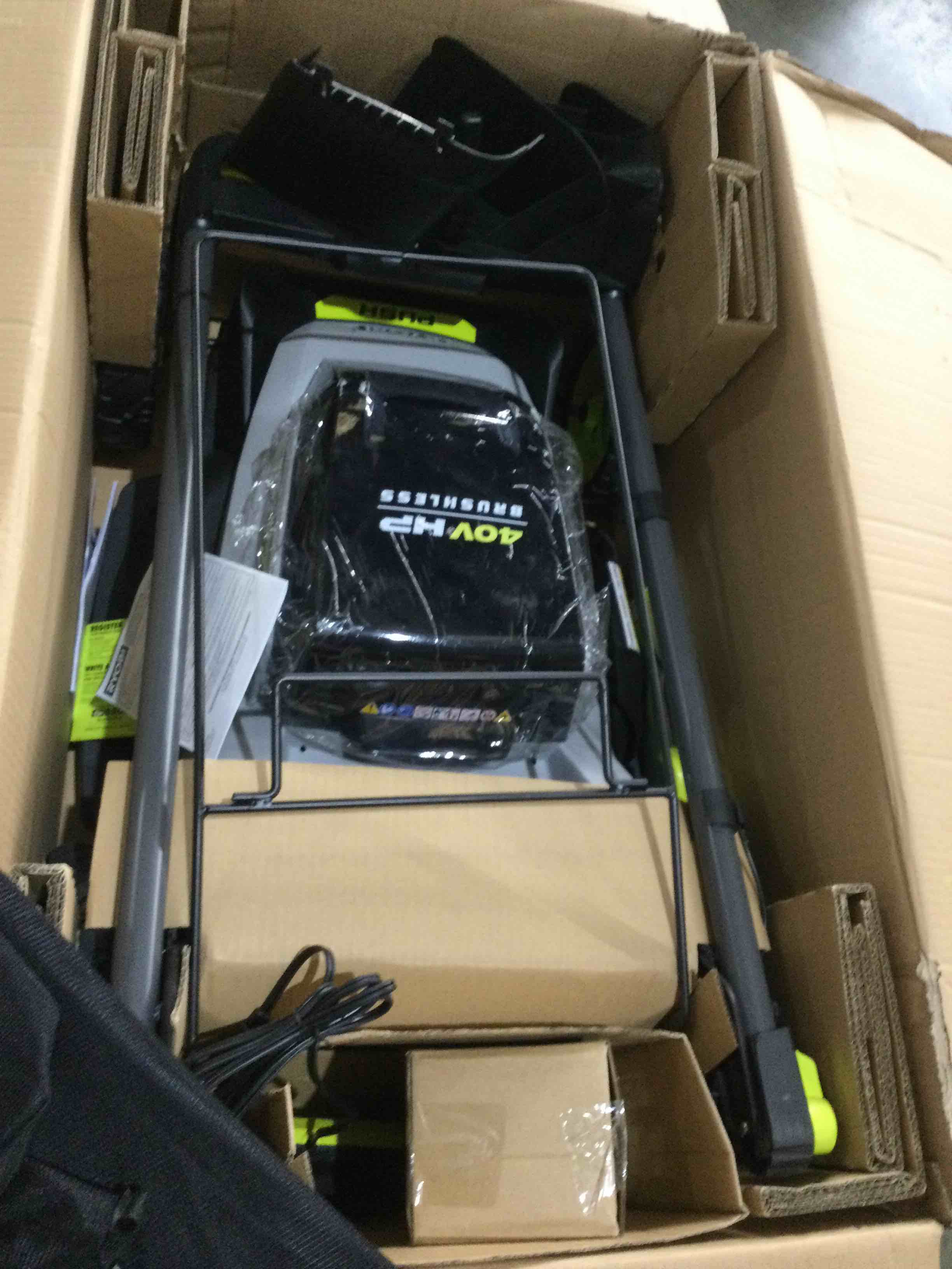 https://s3.amazonaws.com/lotting-images-prod/bidfta/BLU4187462_1687531581665.jpeg