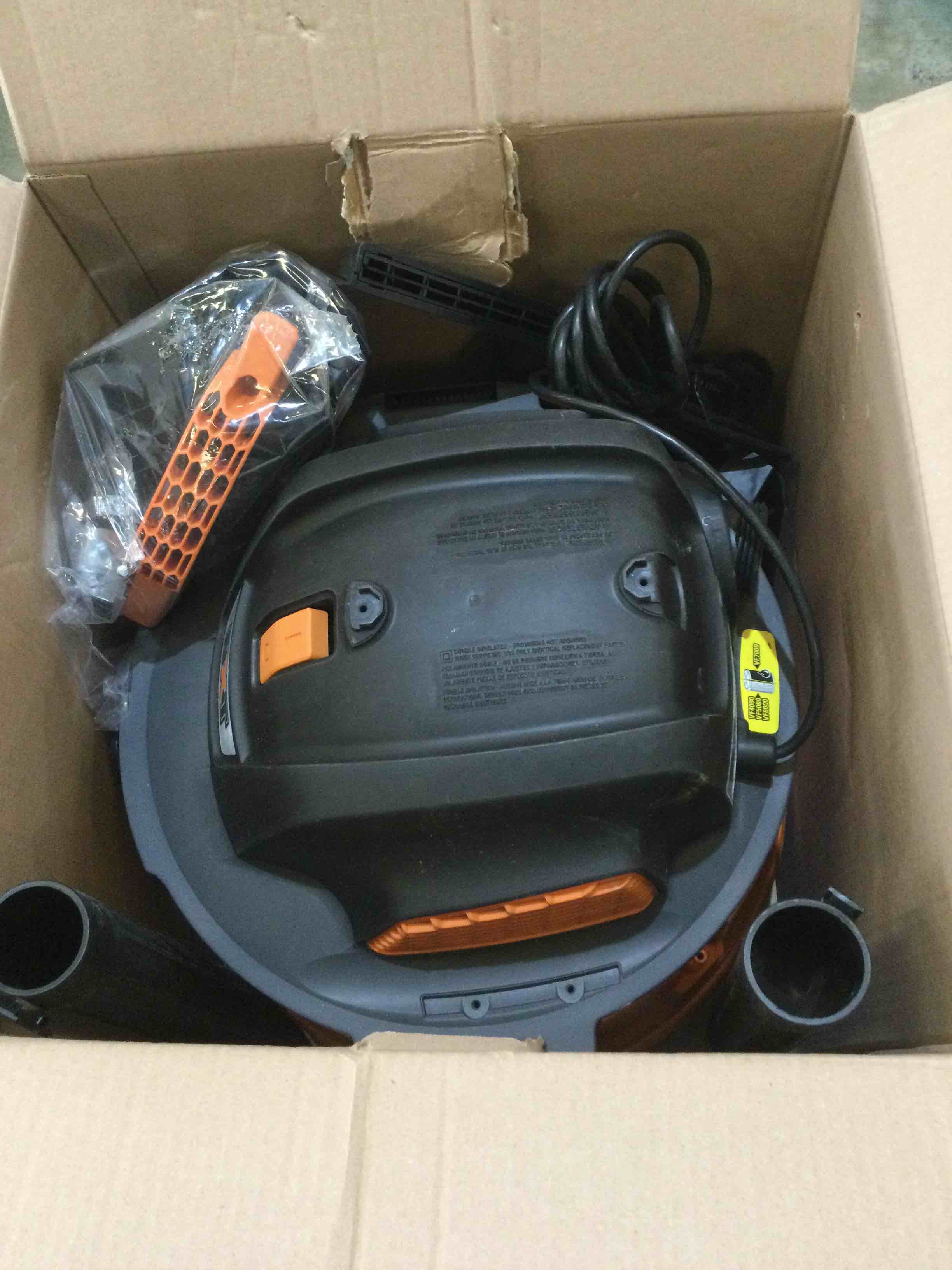 https://s3.amazonaws.com/lotting-images-prod/bidfta/BLU4188060_1688755070562.jpeg