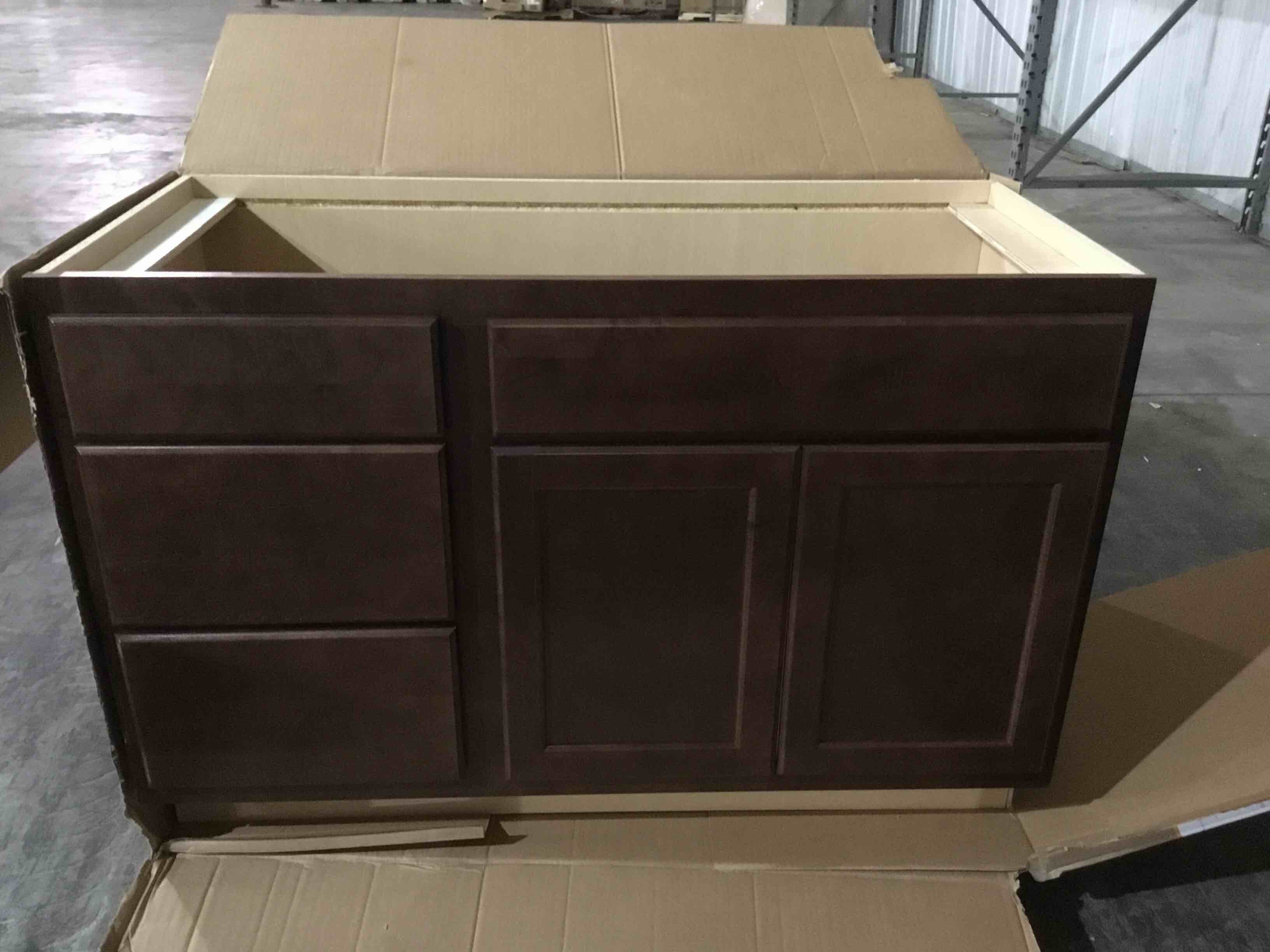 https://s3.amazonaws.com/lotting-images-prod/bidfta/BLU4189199_1692883855431.jpeg