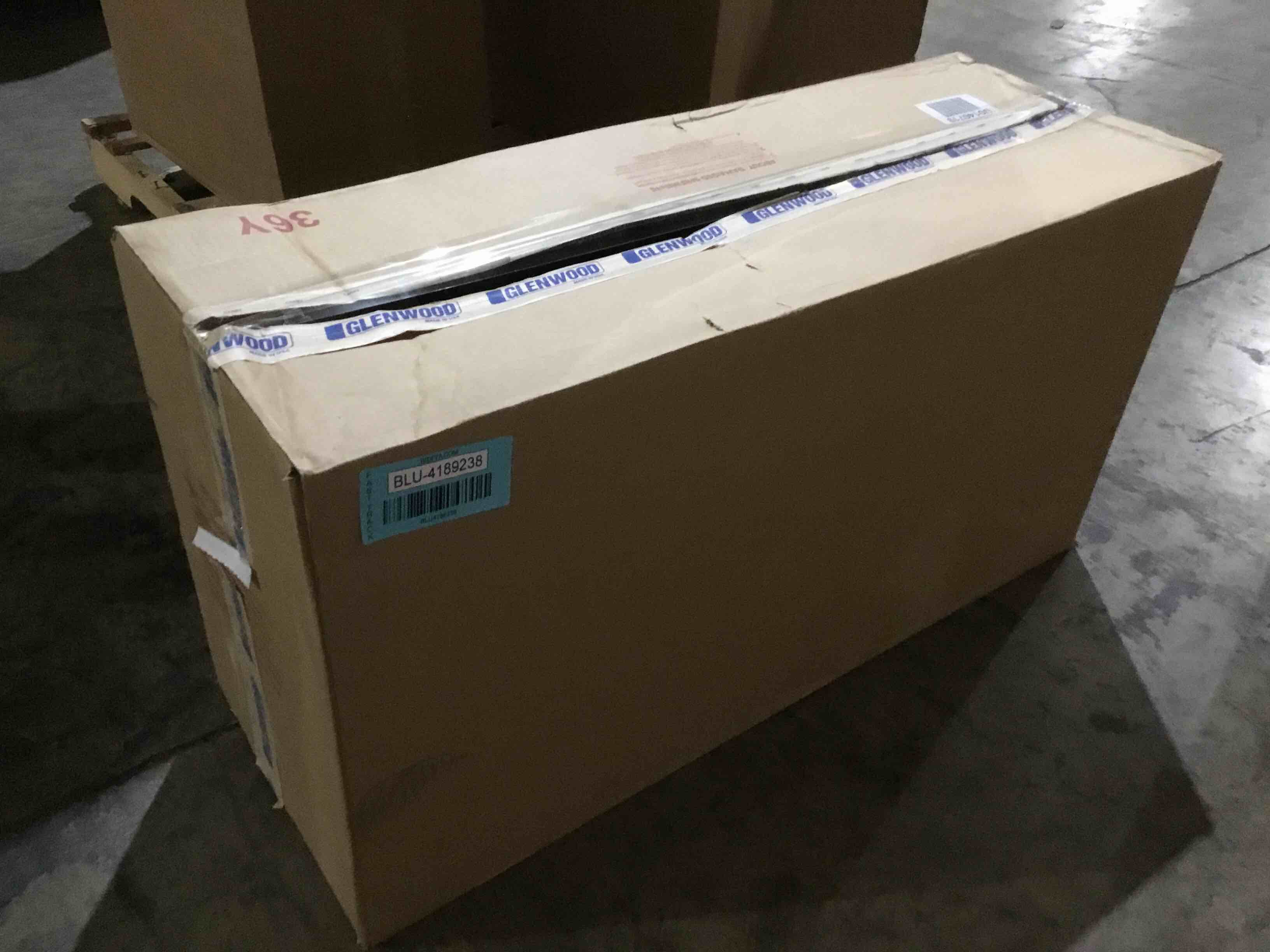https://s3.amazonaws.com/lotting-images-prod/bidfta/BLU4189238_1692885817326.jpeg