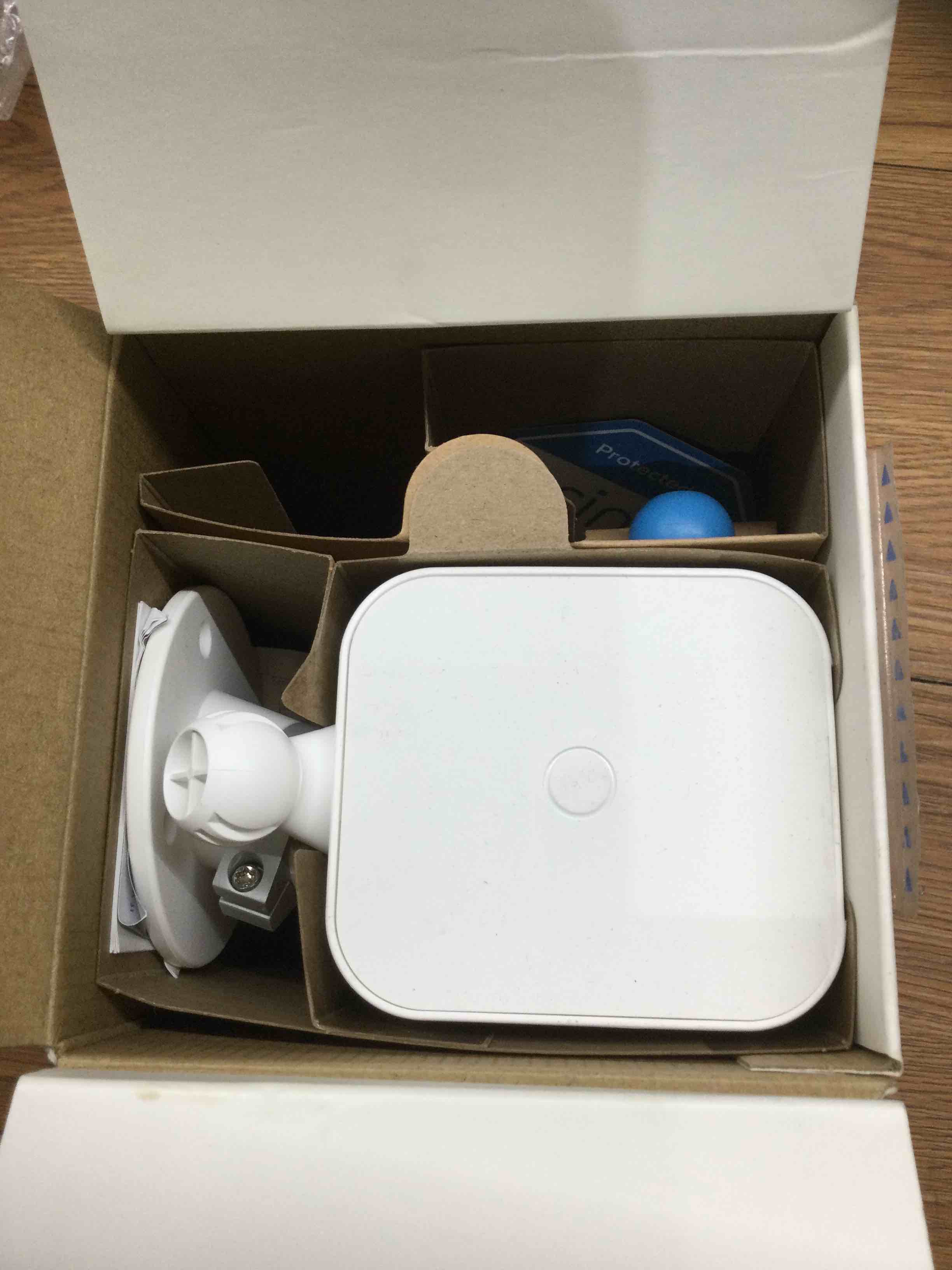 https://s3.amazonaws.com/lotting-images-prod/bidfta/BLU4195574_1690902324033.jpeg