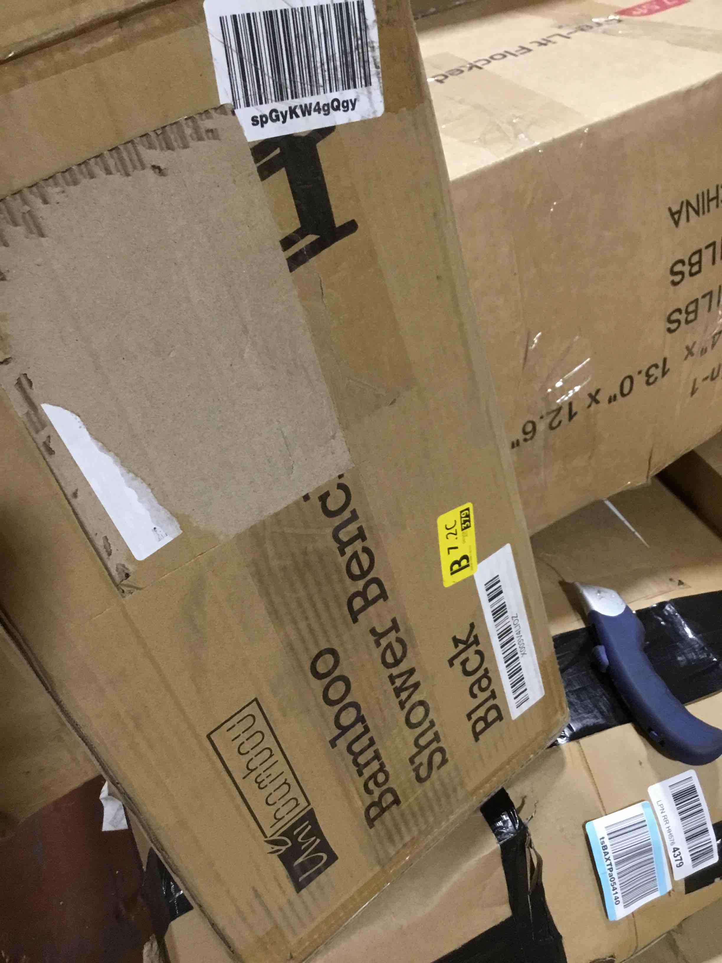 https://s3.amazonaws.com/lotting-images-prod/bidfta/BLU4197272_1703261627123.jpeg