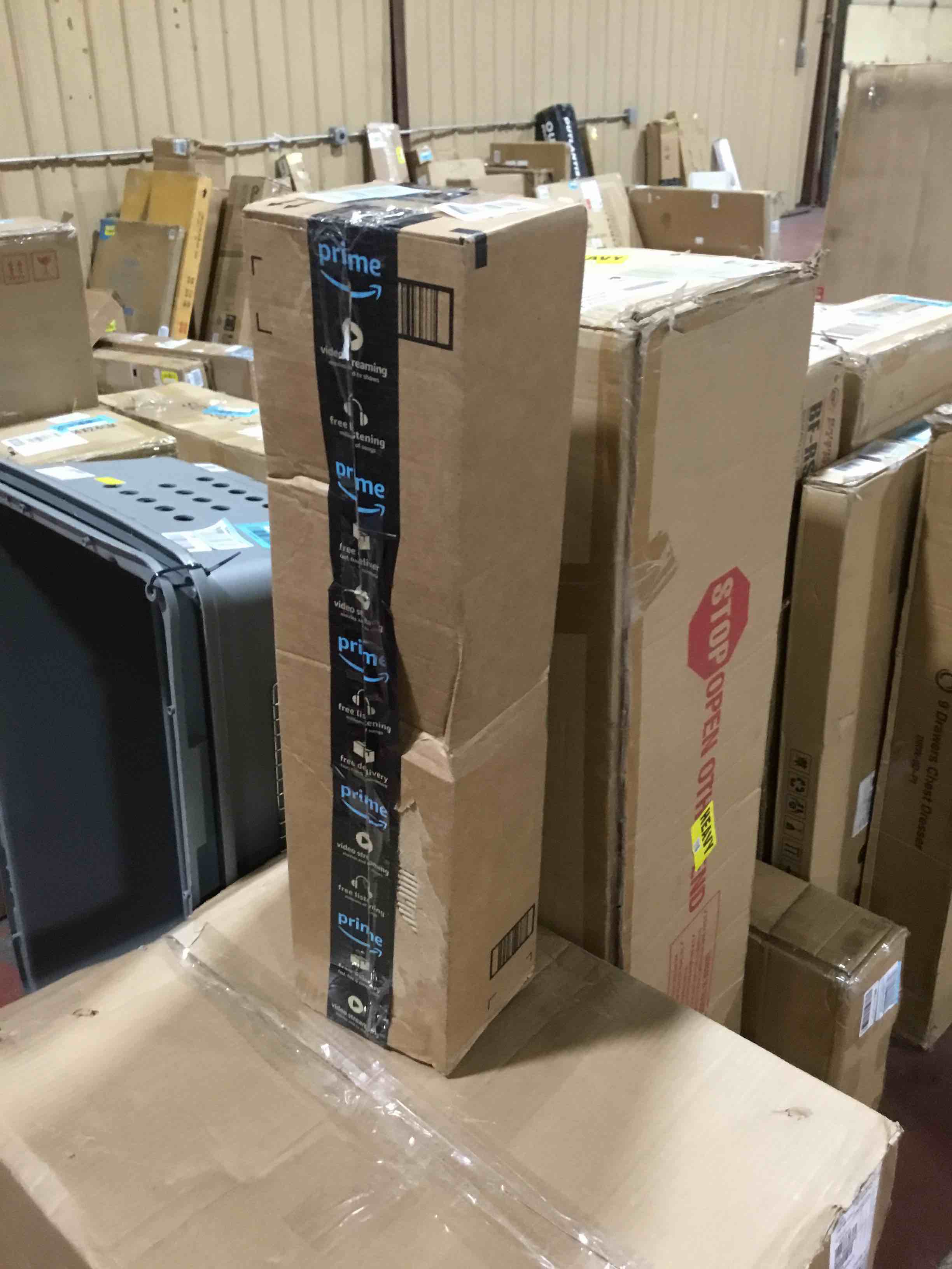 https://s3.amazonaws.com/lotting-images-prod/bidfta/BLU4197302_1703268727901.jpeg