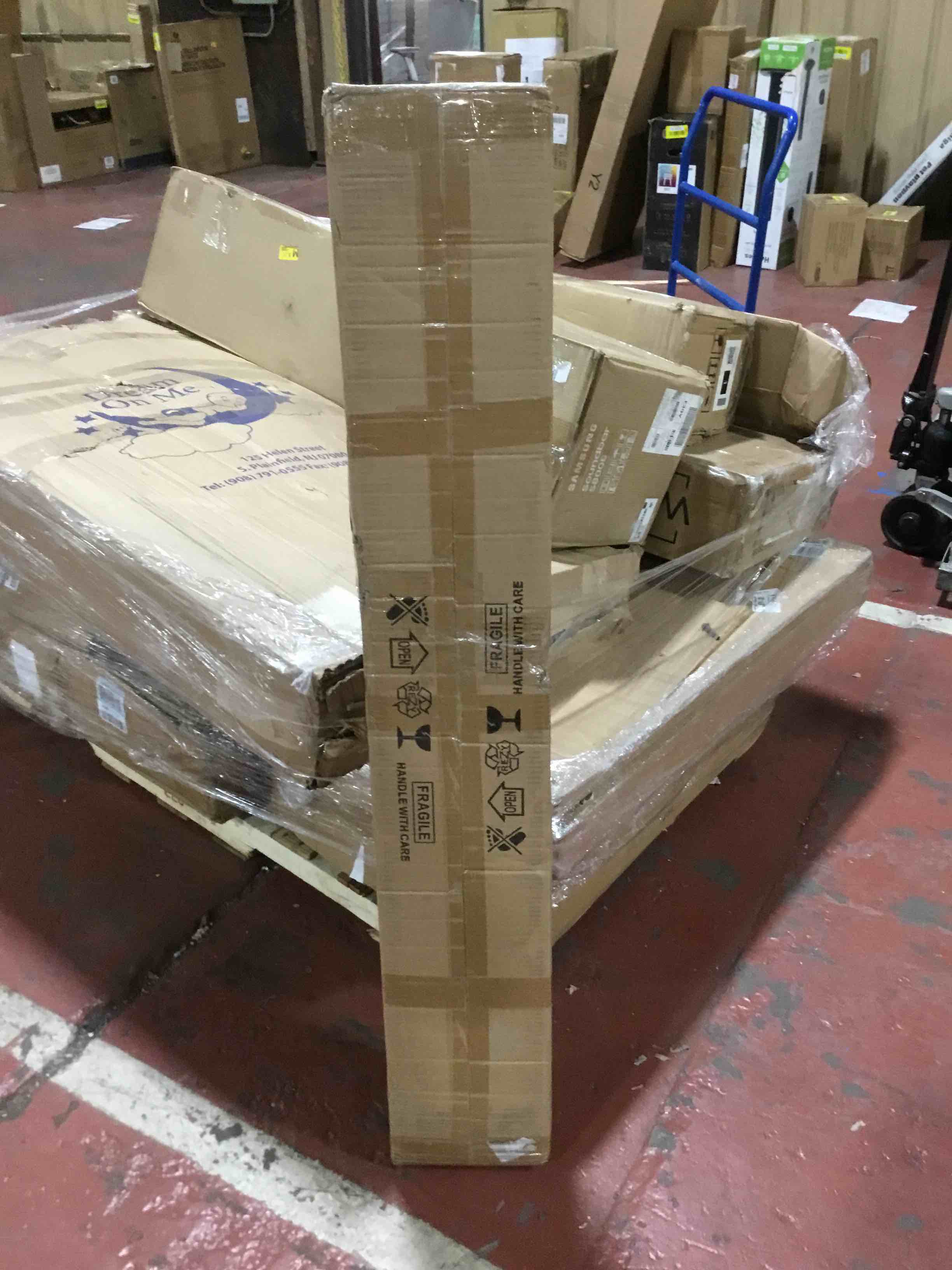 https://s3.amazonaws.com/lotting-images-prod/bidfta/BLU4197314_1703271088885.jpeg