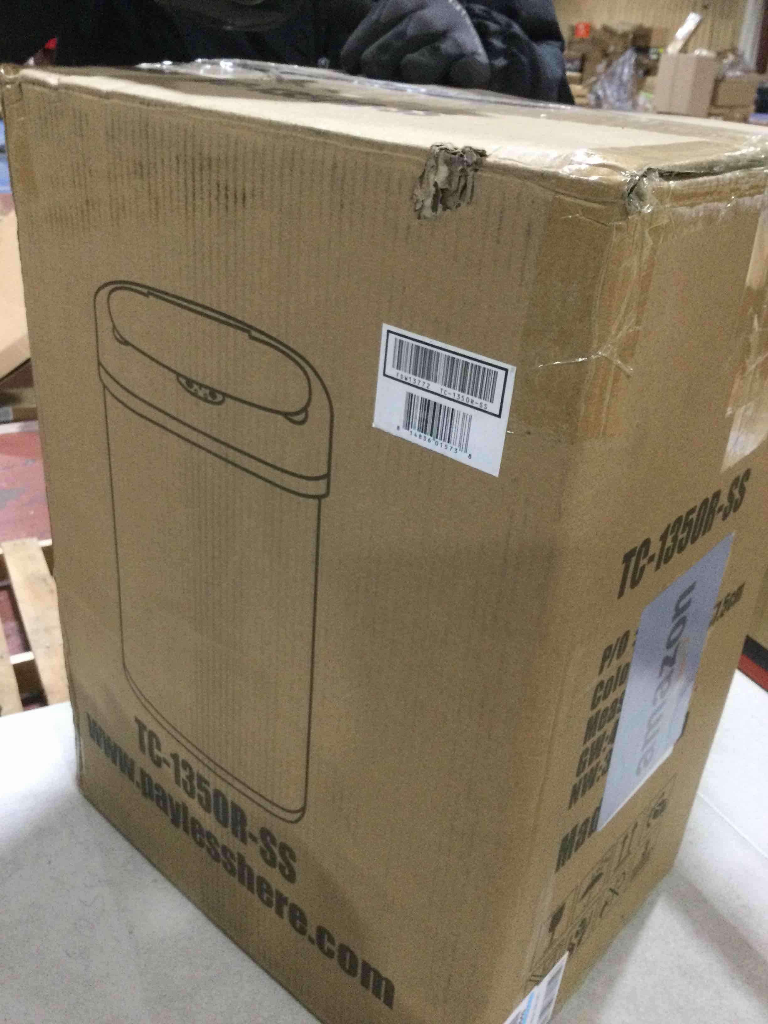 https://s3.amazonaws.com/lotting-images-prod/bidfta/BLU4202752_1709905066181.jpeg