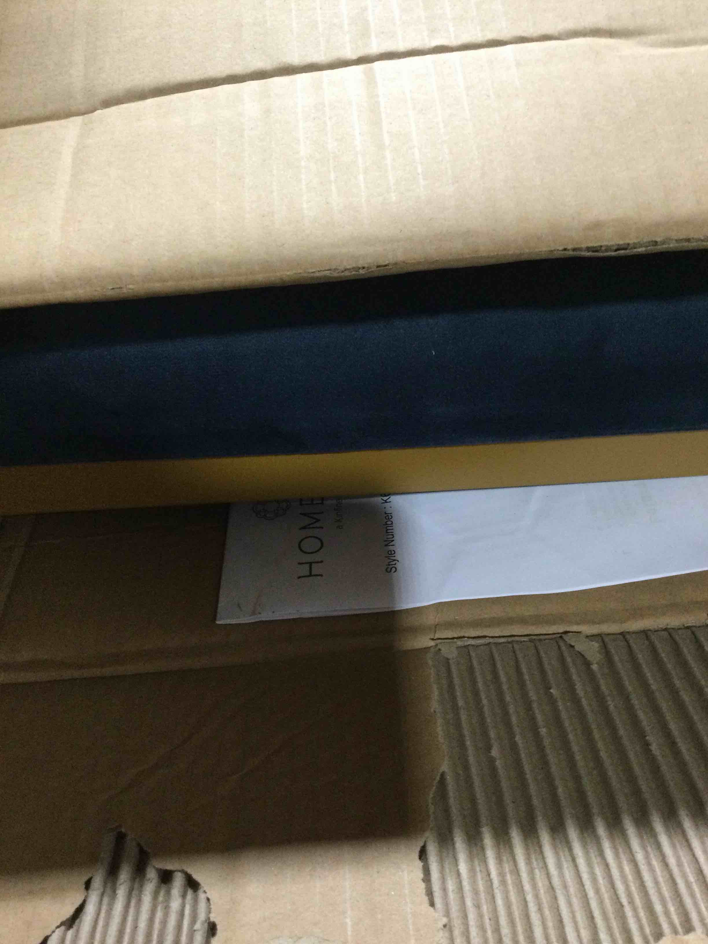 https://s3.amazonaws.com/lotting-images-prod/bidfta/BLU4202769_1709908261111.jpeg