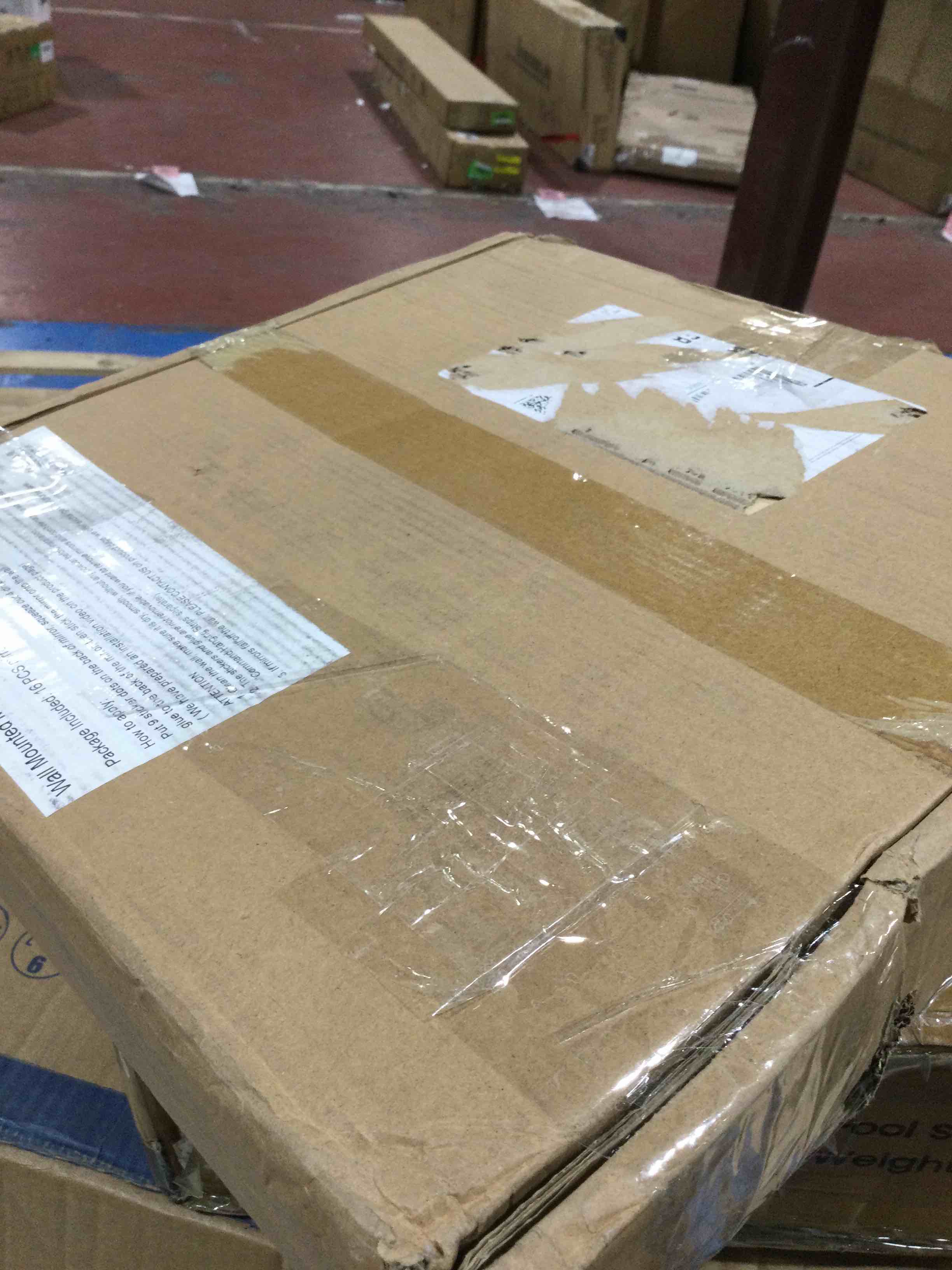 https://s3.amazonaws.com/lotting-images-prod/bidfta/BLU4203109_1710337408127.jpeg