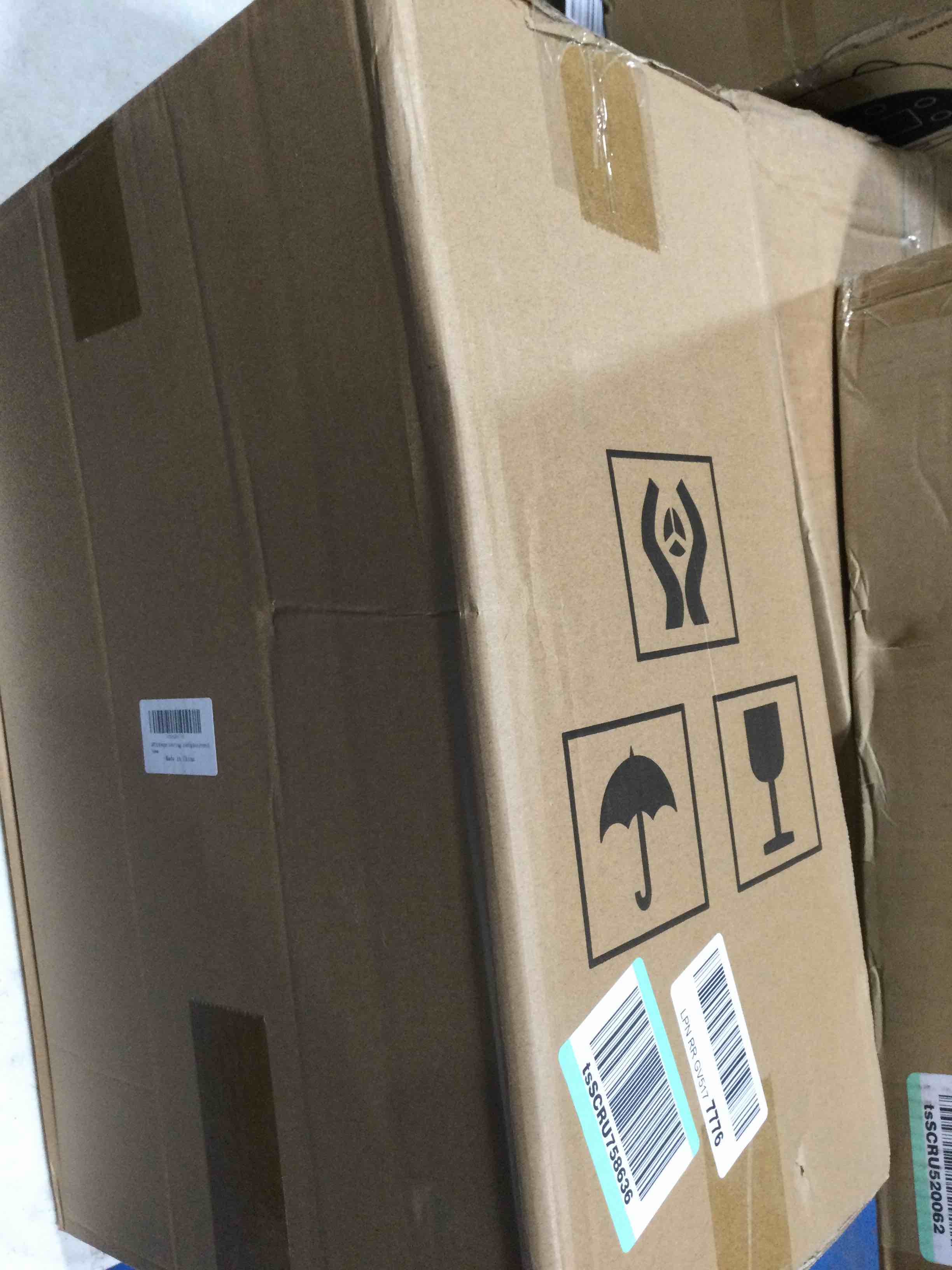 https://s3.amazonaws.com/lotting-images-prod/bidfta/BLU4203132_1710344537611.jpeg
