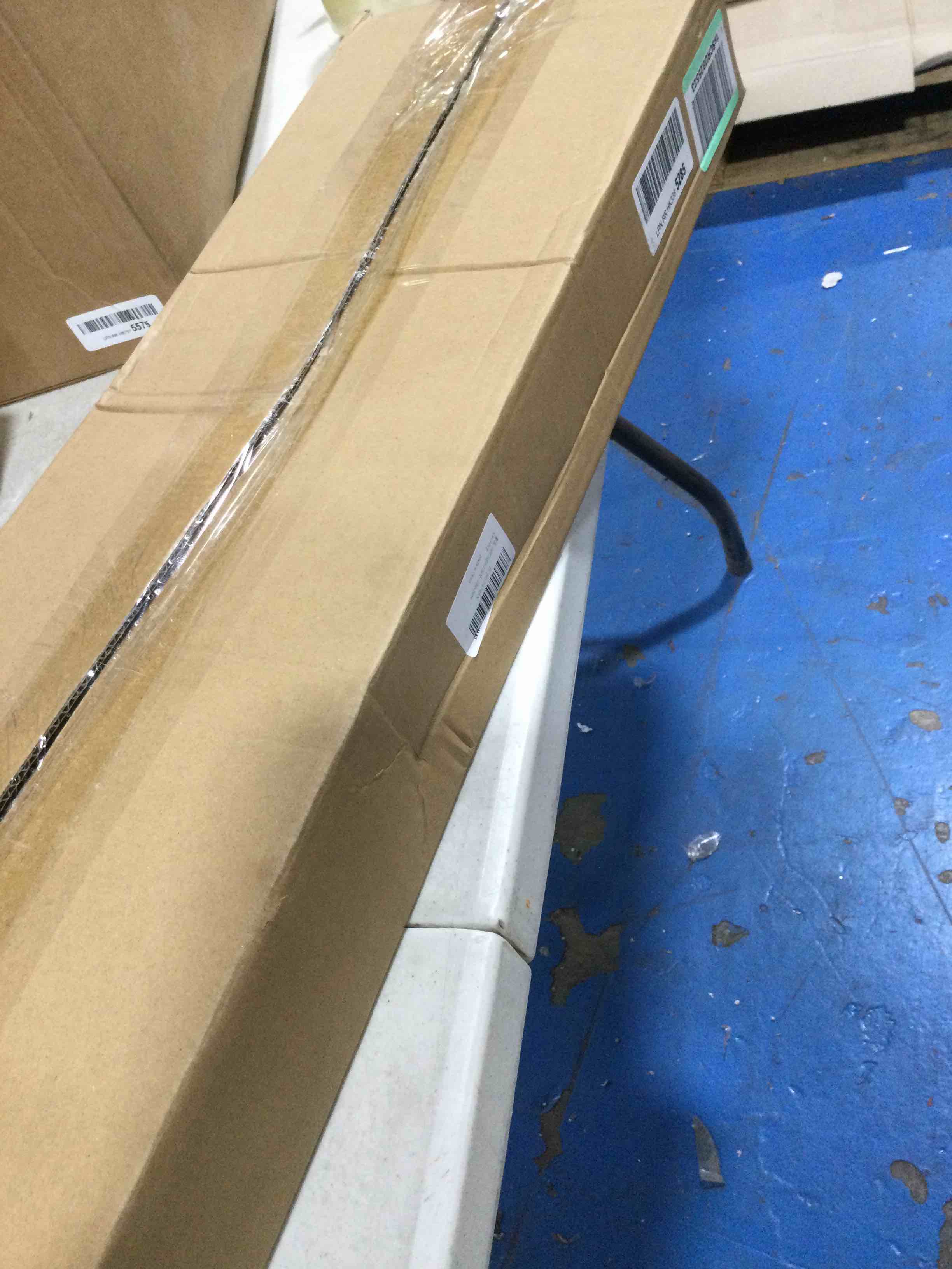 https://s3.amazonaws.com/lotting-images-prod/bidfta/BLU4203133_1710345178446.jpeg
