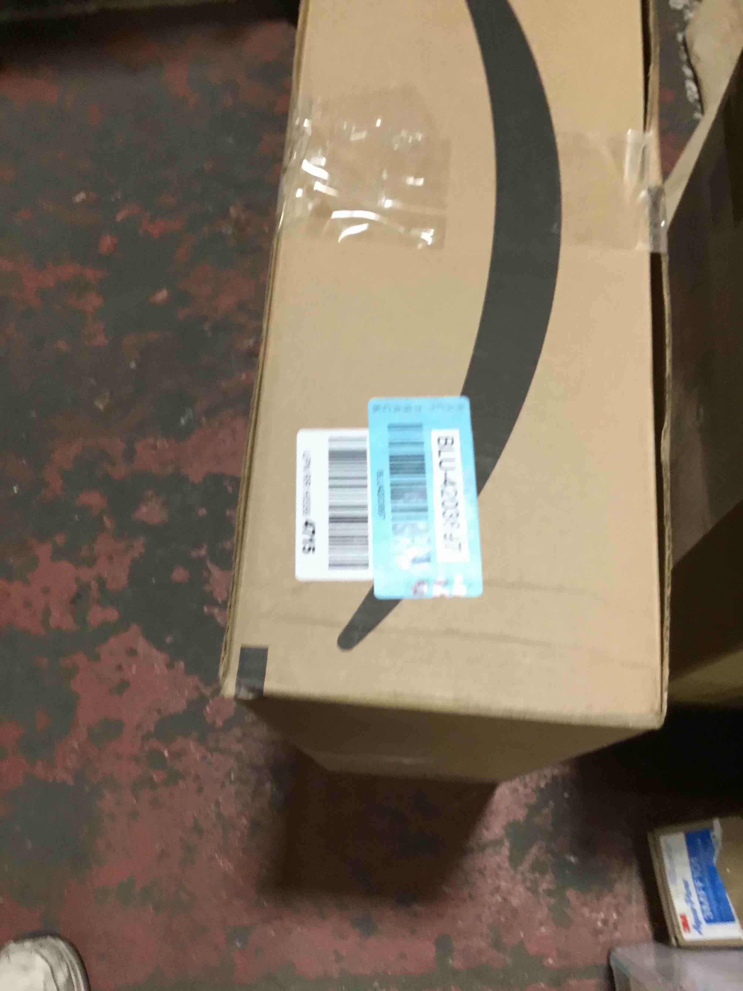 https://s3.amazonaws.com/lotting-images-prod/bidfta/BLU4203897_1708972674899.jpeg