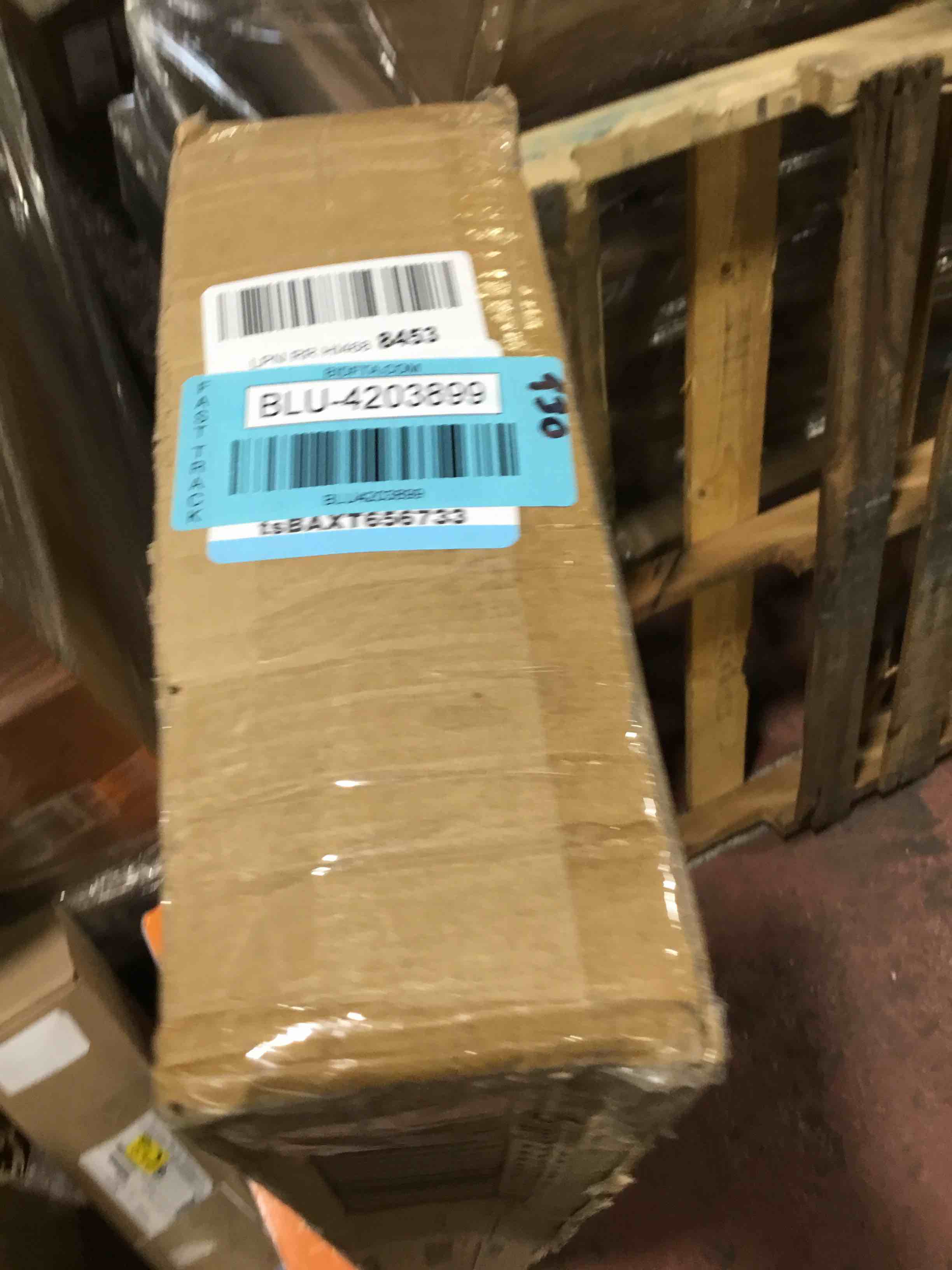 https://s3.amazonaws.com/lotting-images-prod/bidfta/BLU4203899_1708973077558.jpeg