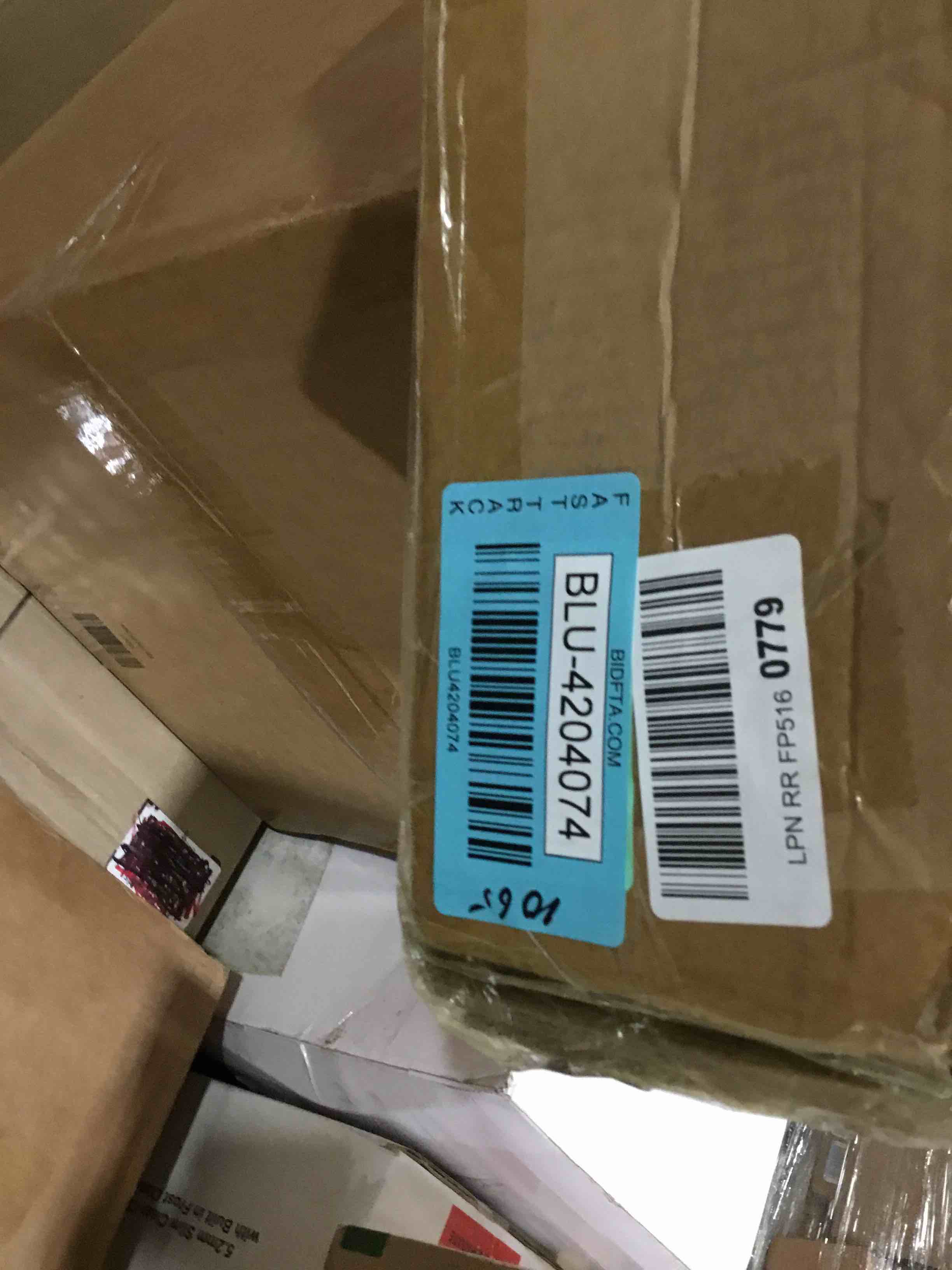 https://s3.amazonaws.com/lotting-images-prod/bidfta/BLU4204074_1709567225586.jpeg