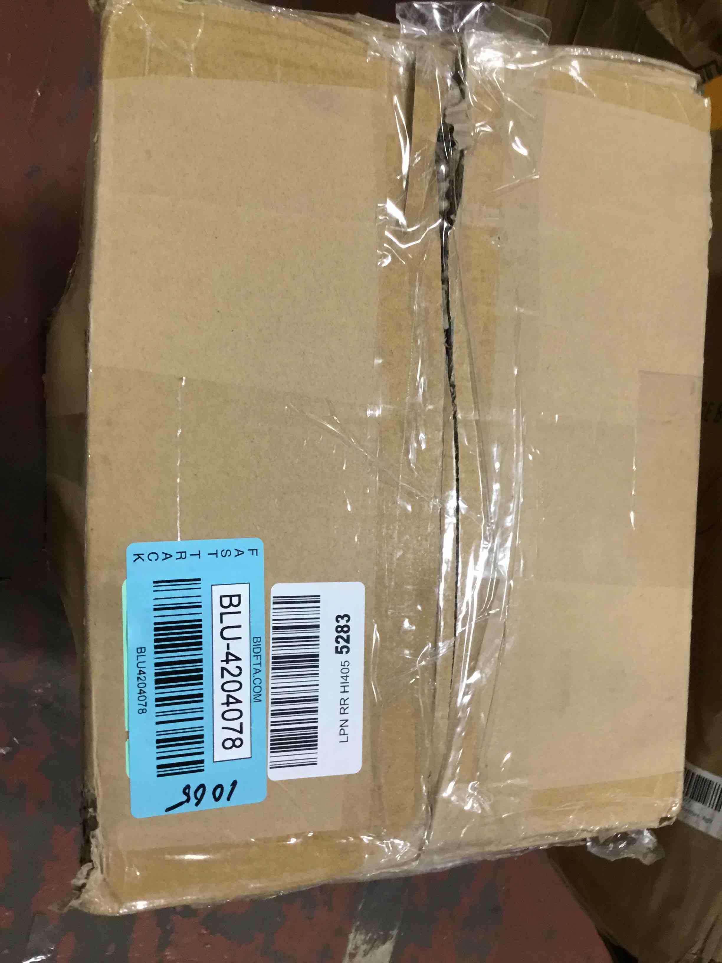 https://s3.amazonaws.com/lotting-images-prod/bidfta/BLU4204078_1709567609825.jpeg