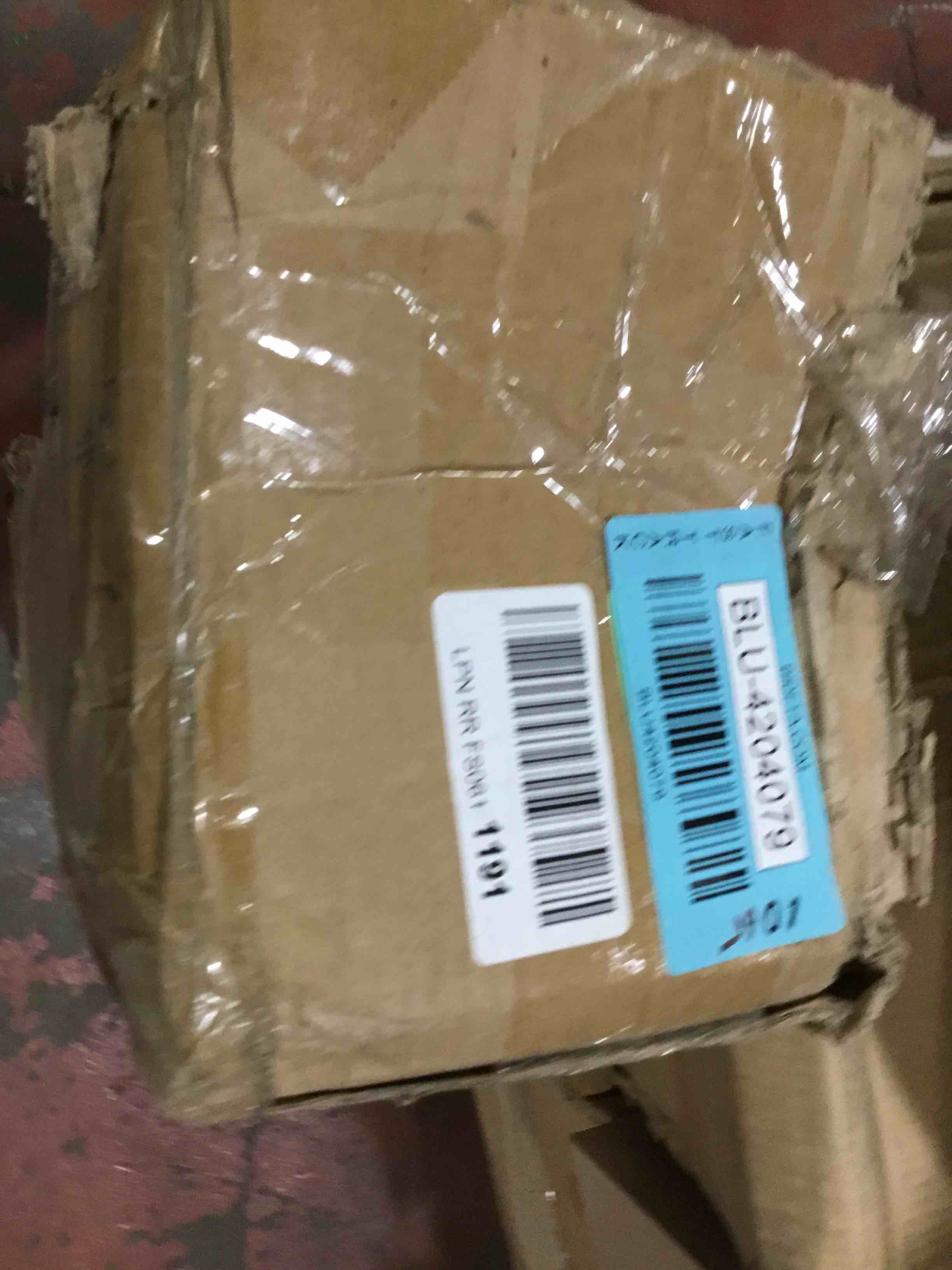 https://s3.amazonaws.com/lotting-images-prod/bidfta/BLU4204079_1709567699599.jpeg