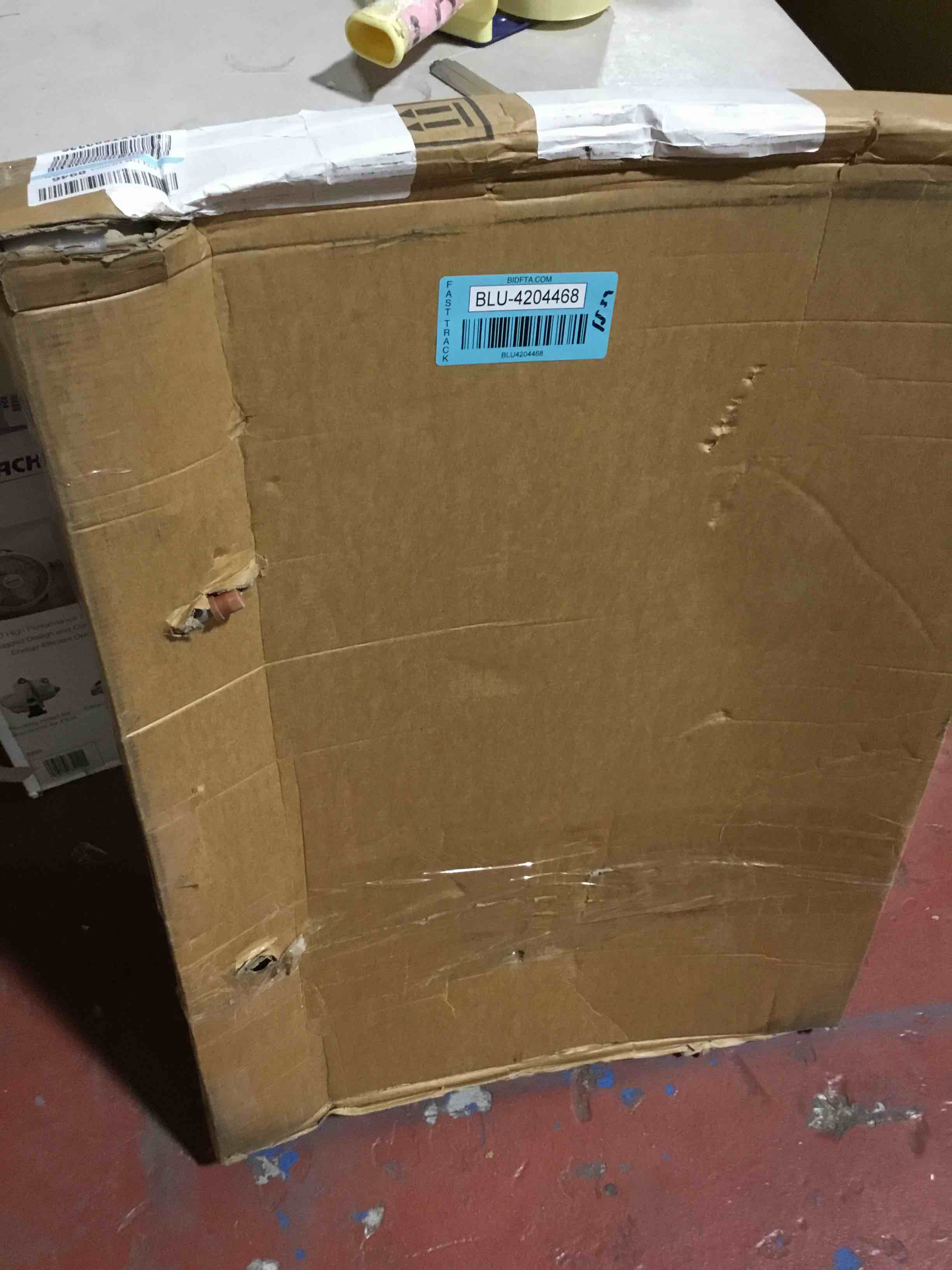 https://s3.amazonaws.com/lotting-images-prod/bidfta/BLU4204468_1711726102316.jpeg