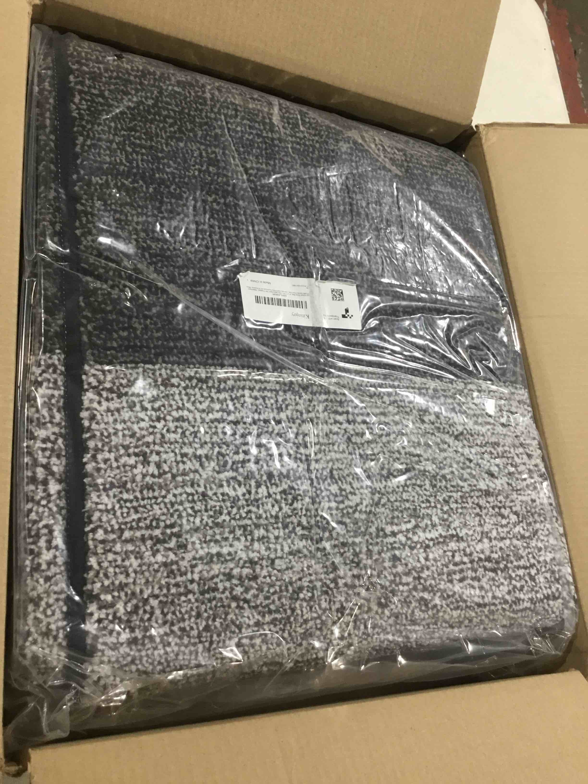 https://s3.amazonaws.com/lotting-images-prod/bidfta/BLU4205308_1708447967863.jpeg