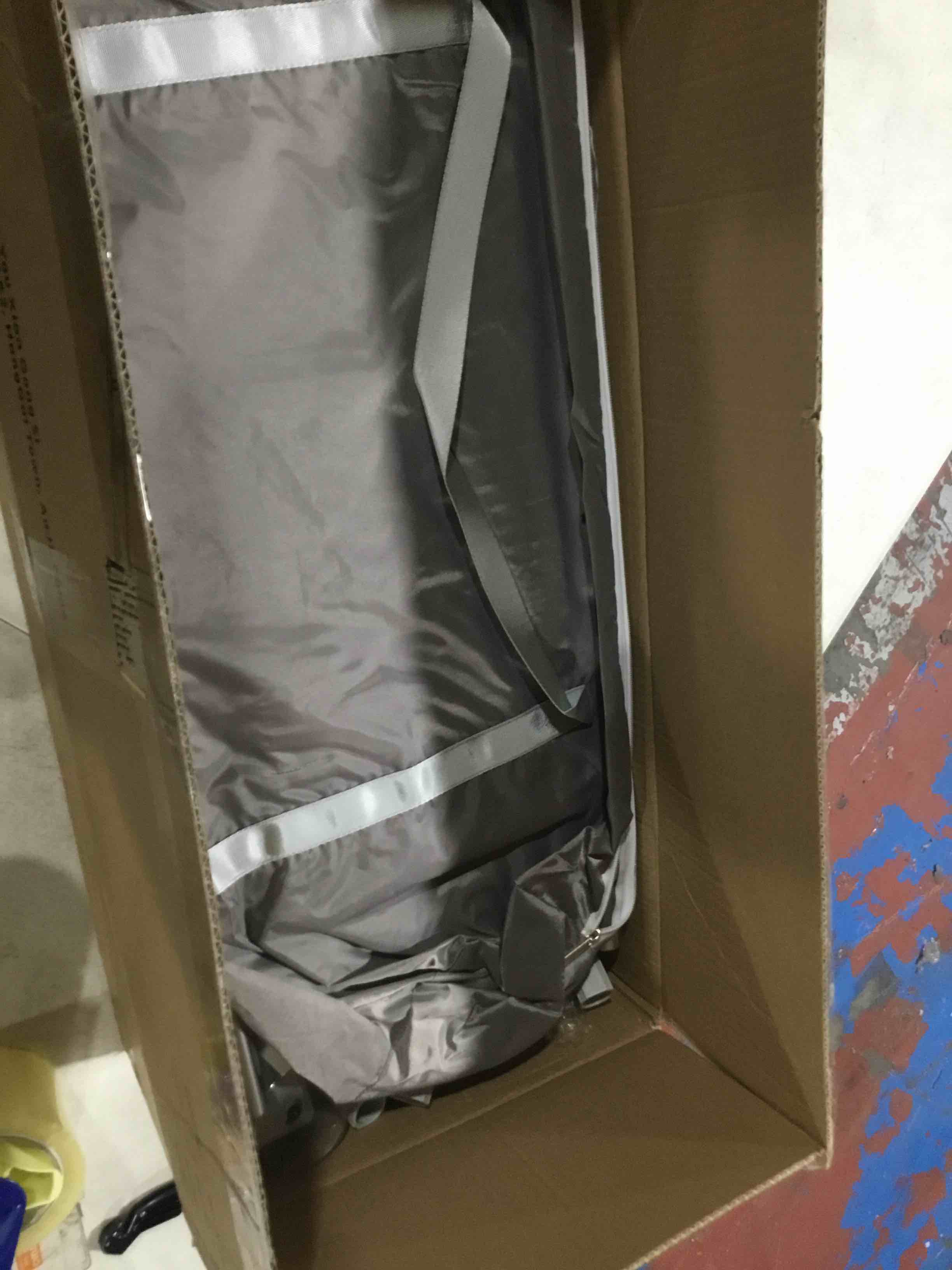 https://s3.amazonaws.com/lotting-images-prod/bidfta/BLU4205310_1708447709706.jpeg