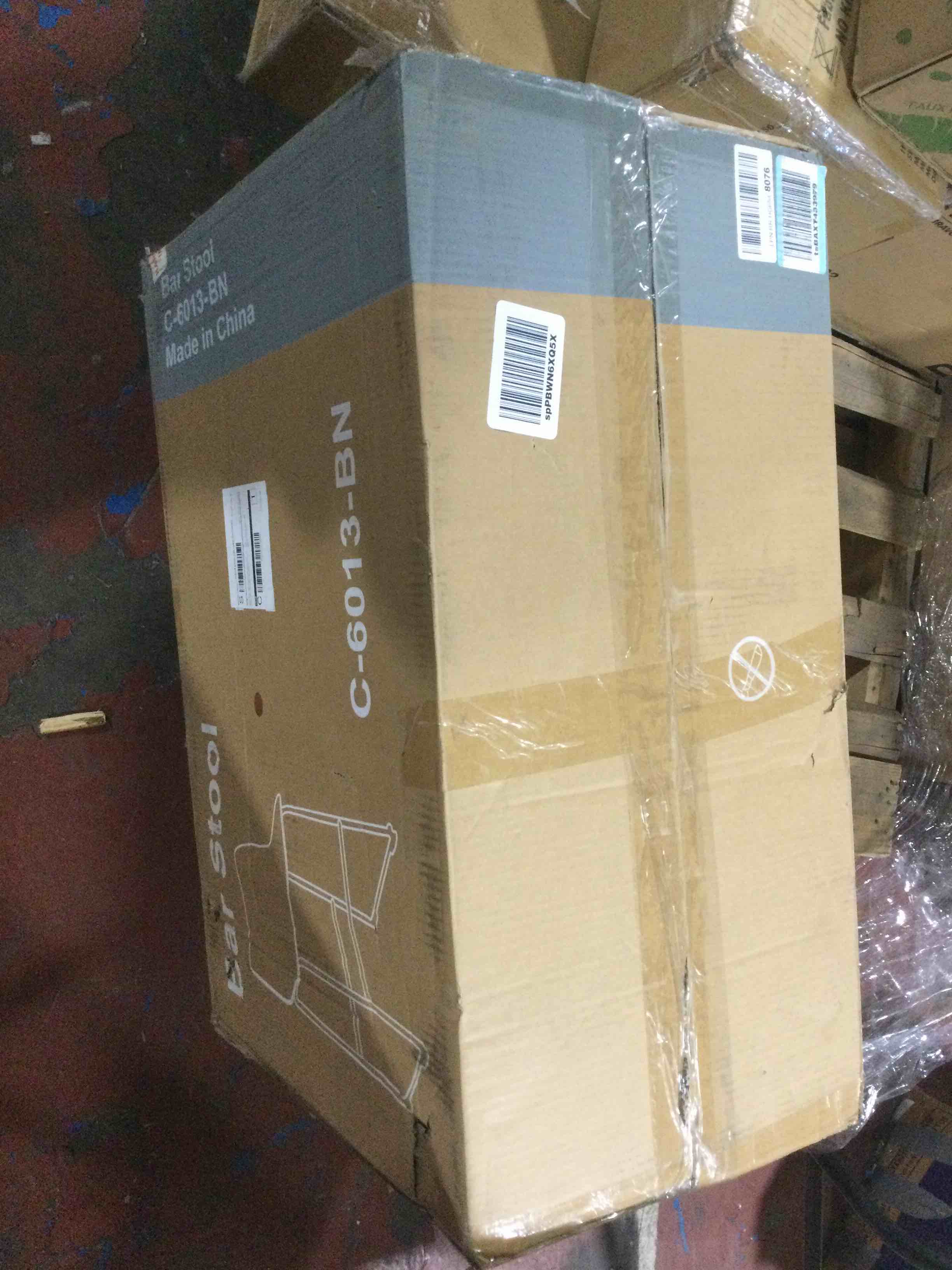 https://s3.amazonaws.com/lotting-images-prod/bidfta/BLU4205315_1708446761531.jpeg