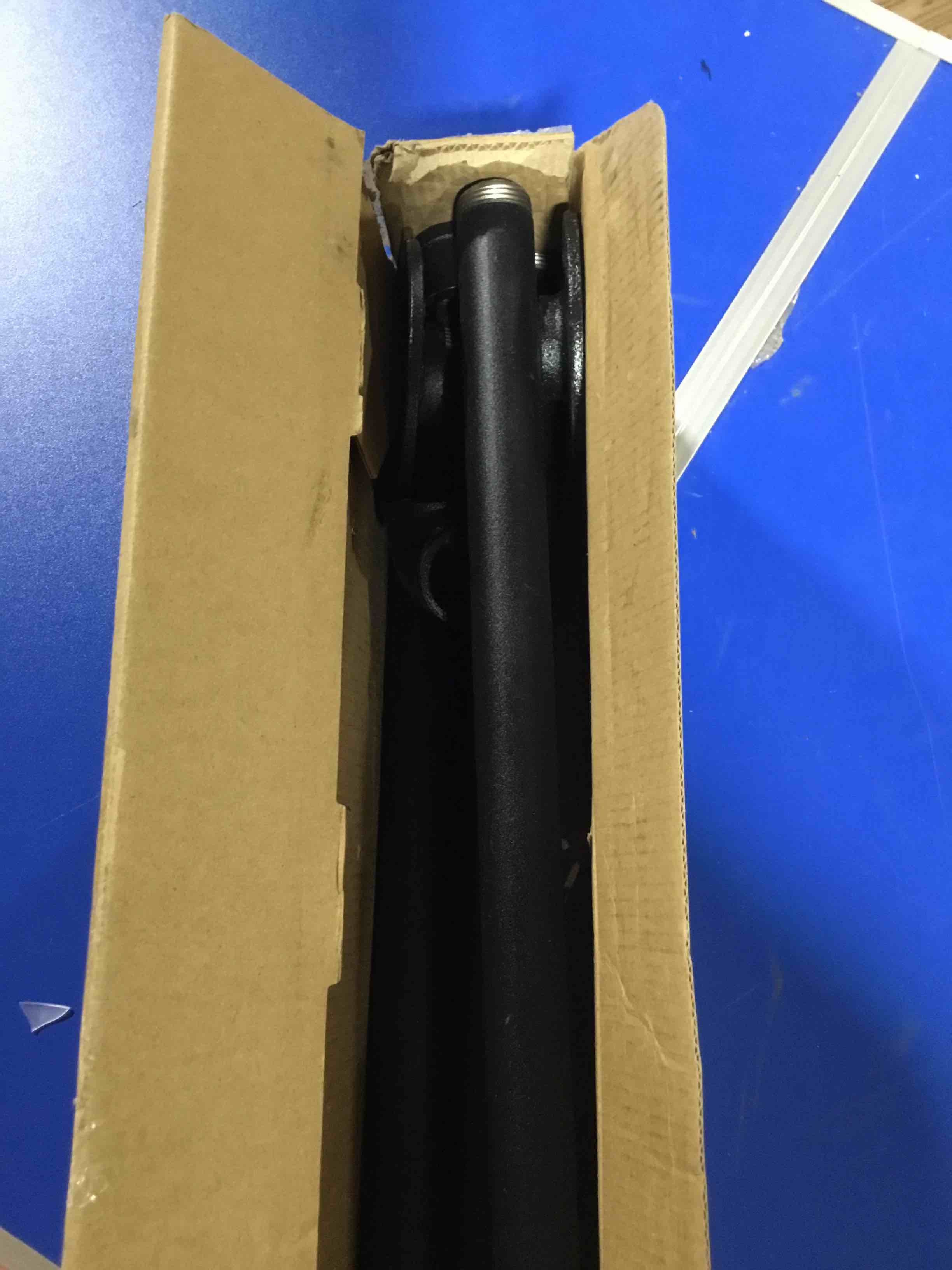 https://s3.amazonaws.com/lotting-images-prod/bidfta/BLU4205532_1708631559590.jpeg